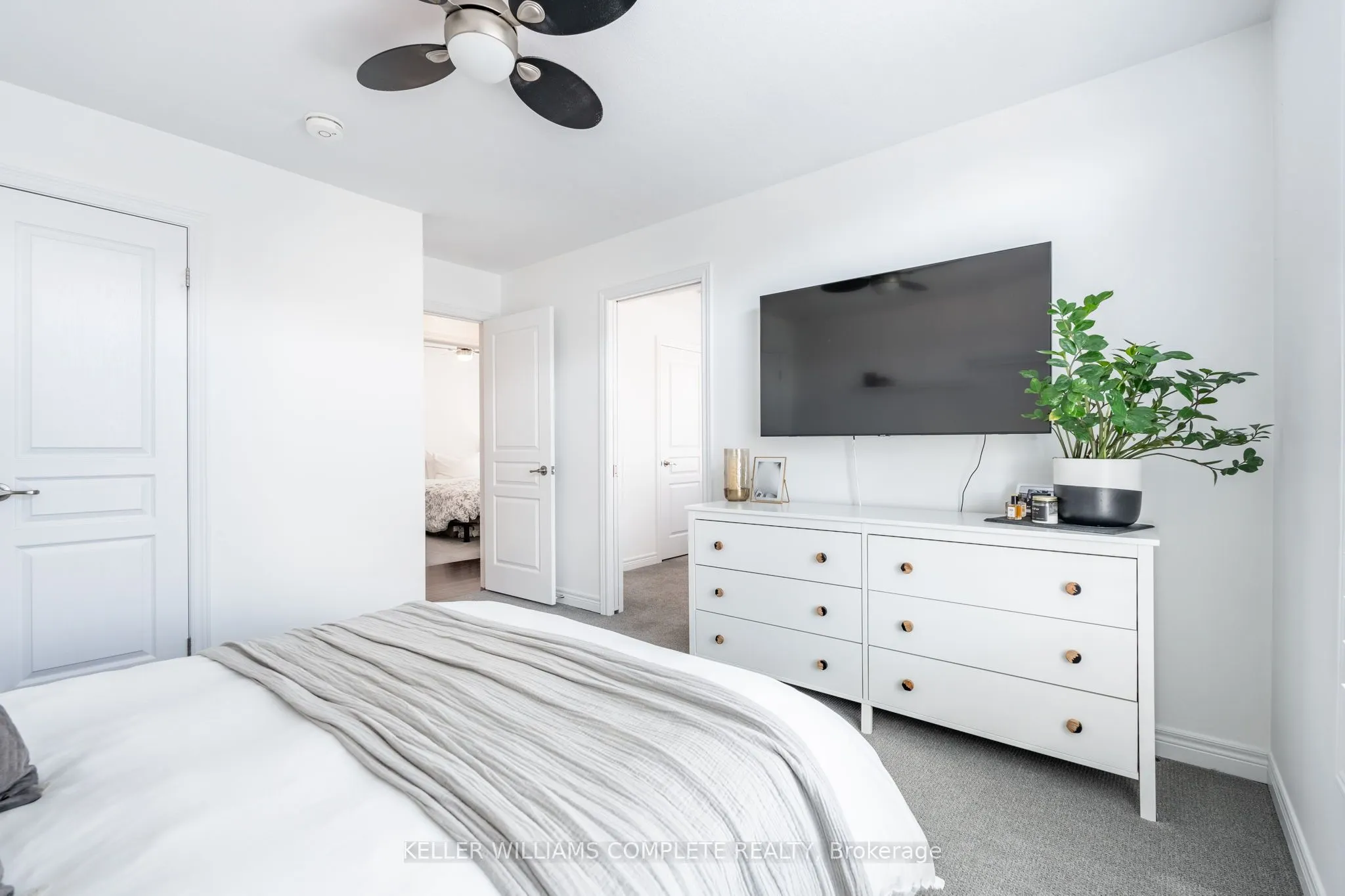 257 Parkside Drive, #40