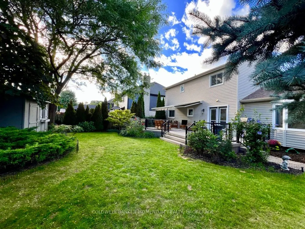 8 Meadowbrook Lane