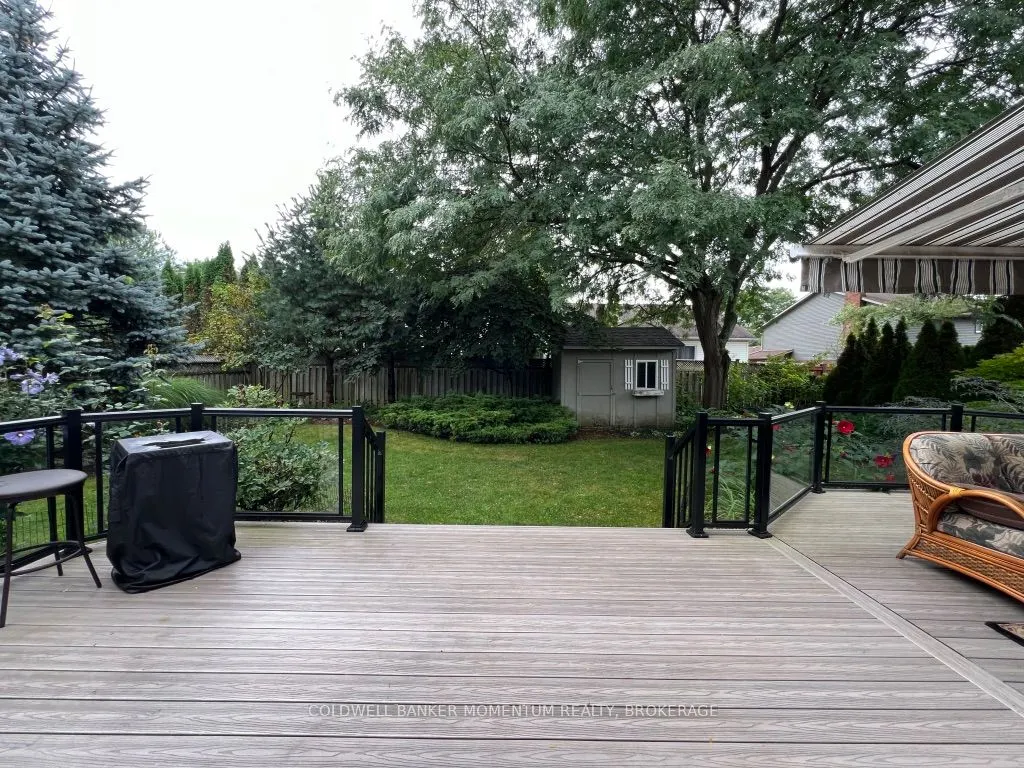 8 Meadowbrook Lane