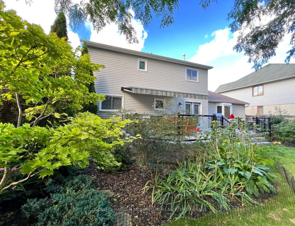 8 Meadowbrook Lane