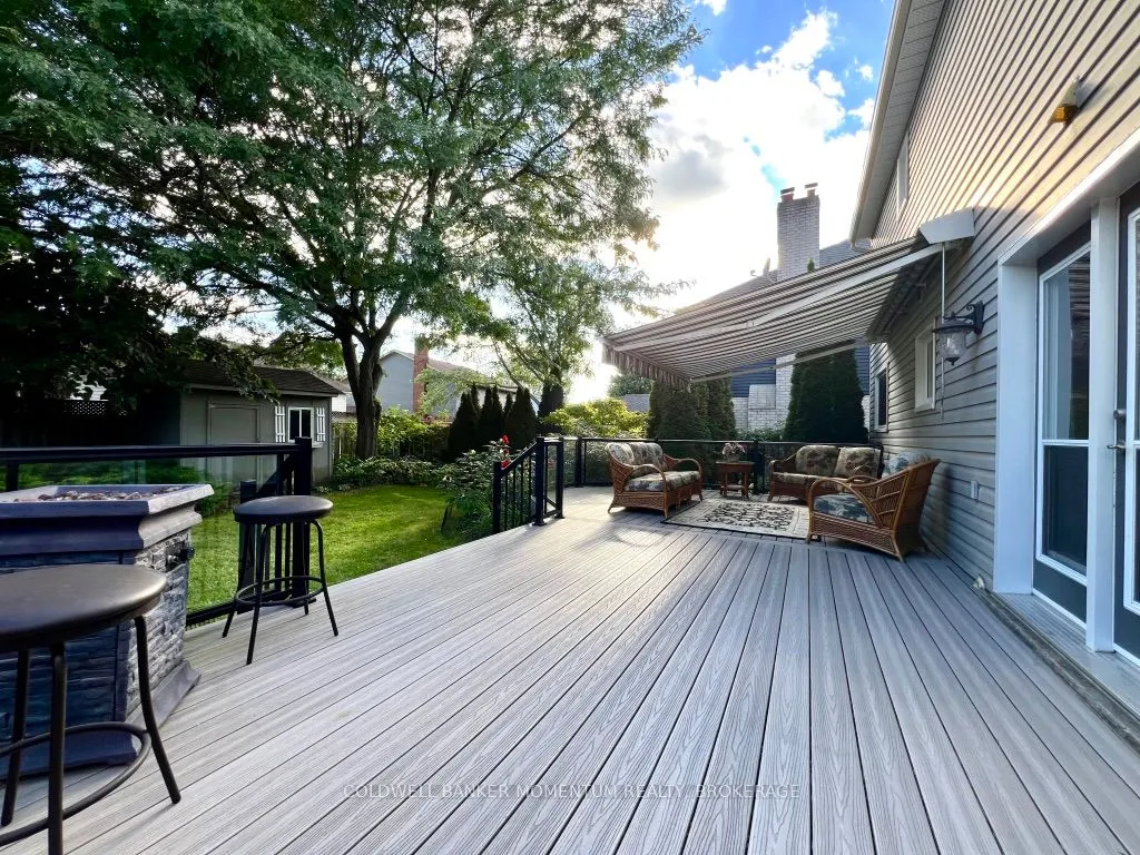 8 Meadowbrook Lane