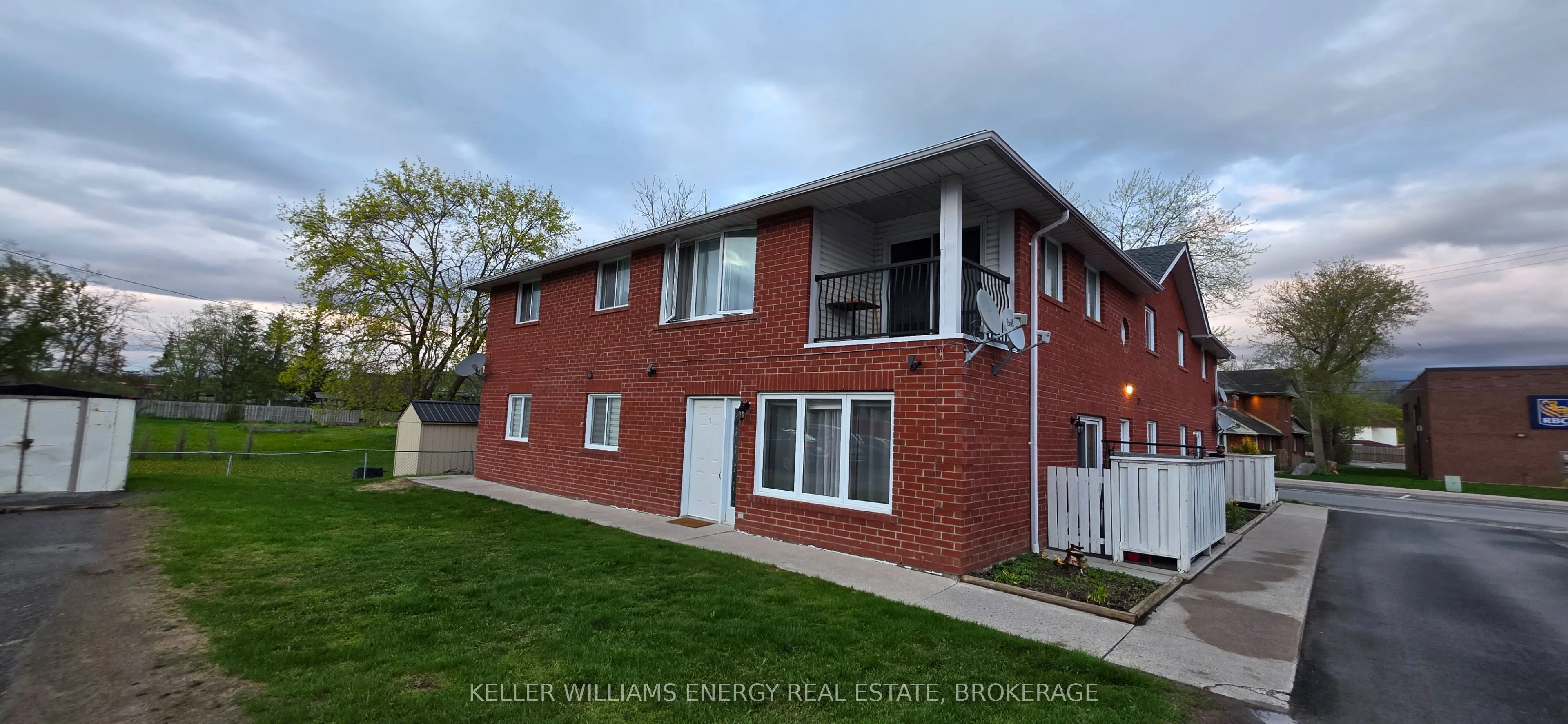20 Doxsee Avenue N
