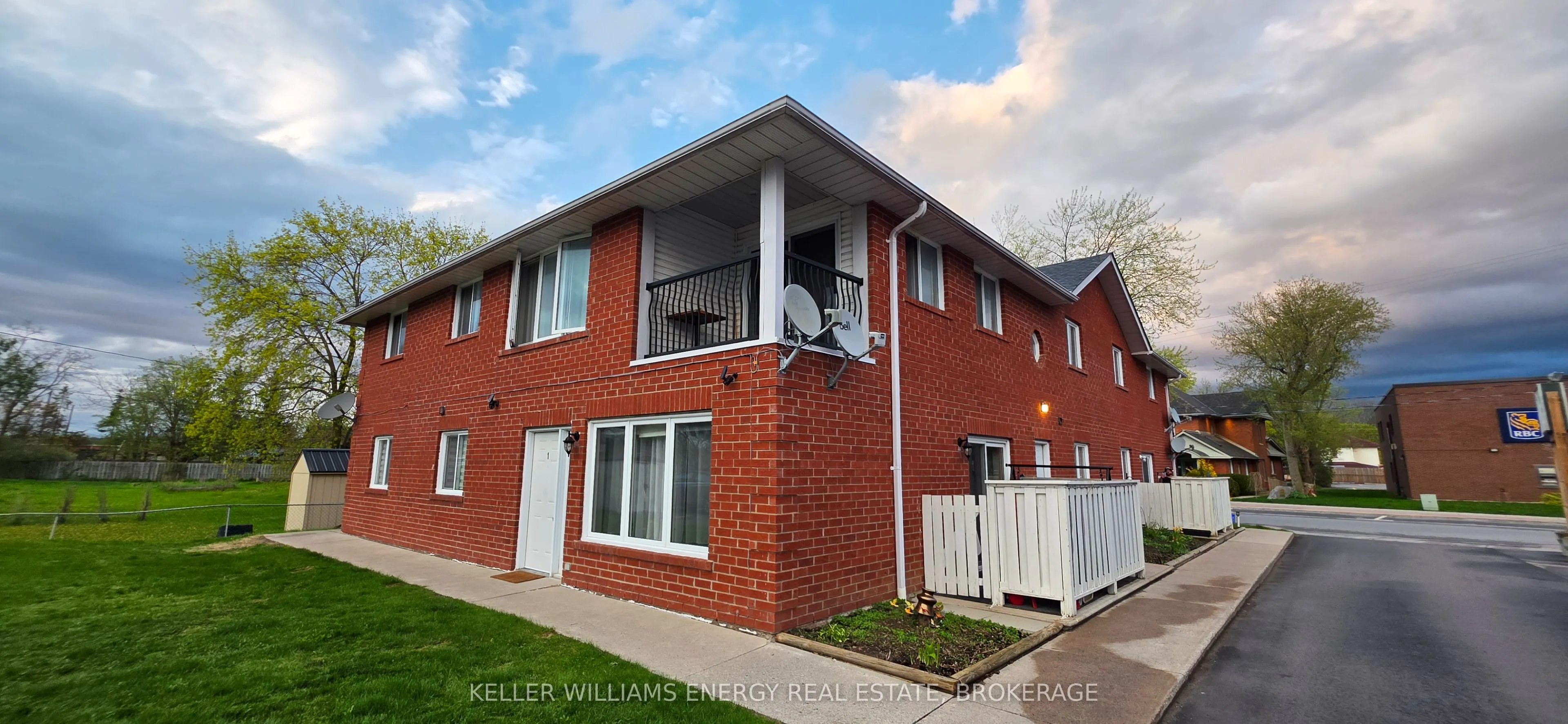 20 Doxsee Avenue N