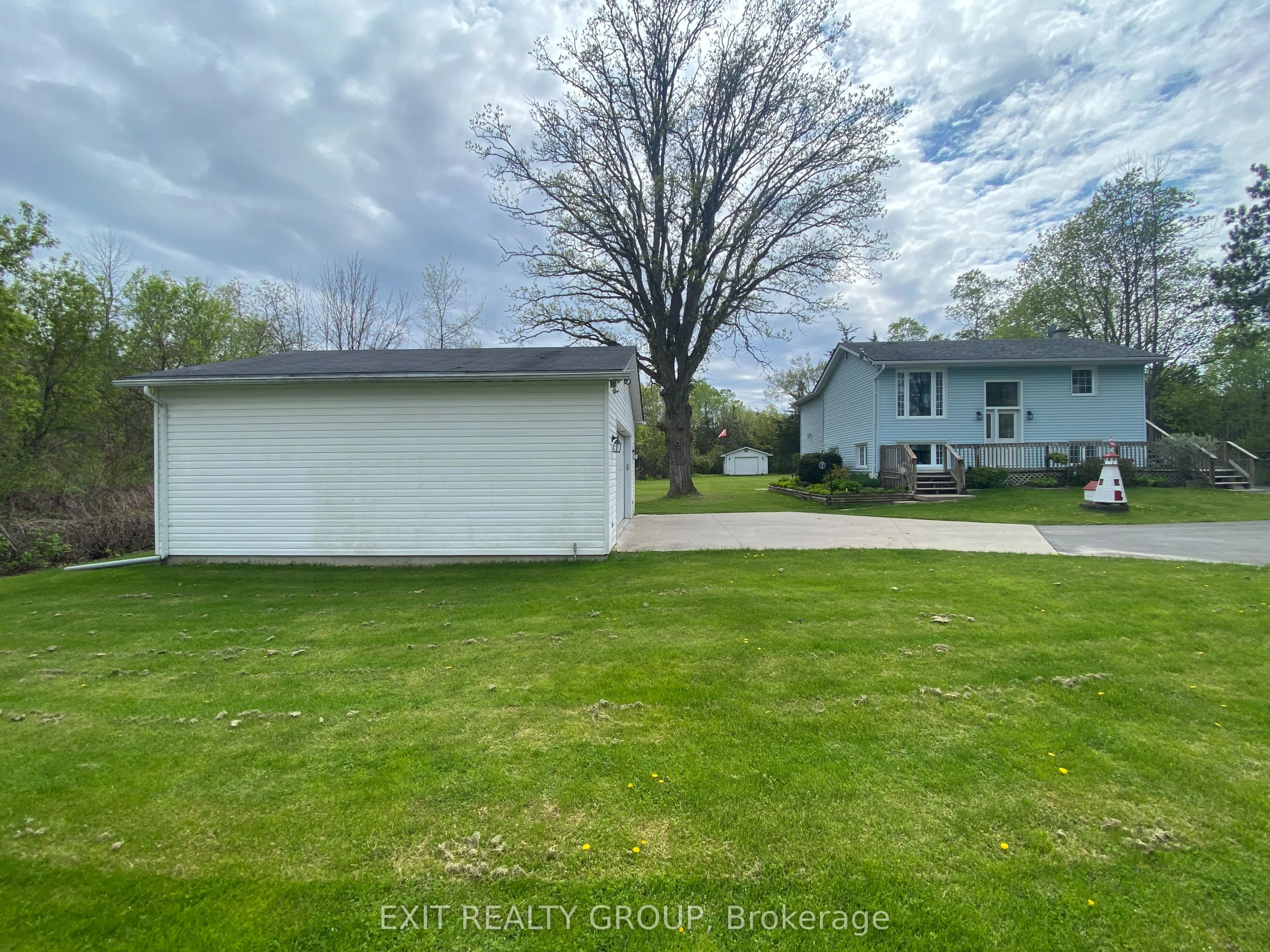 87 Bernard Long Road