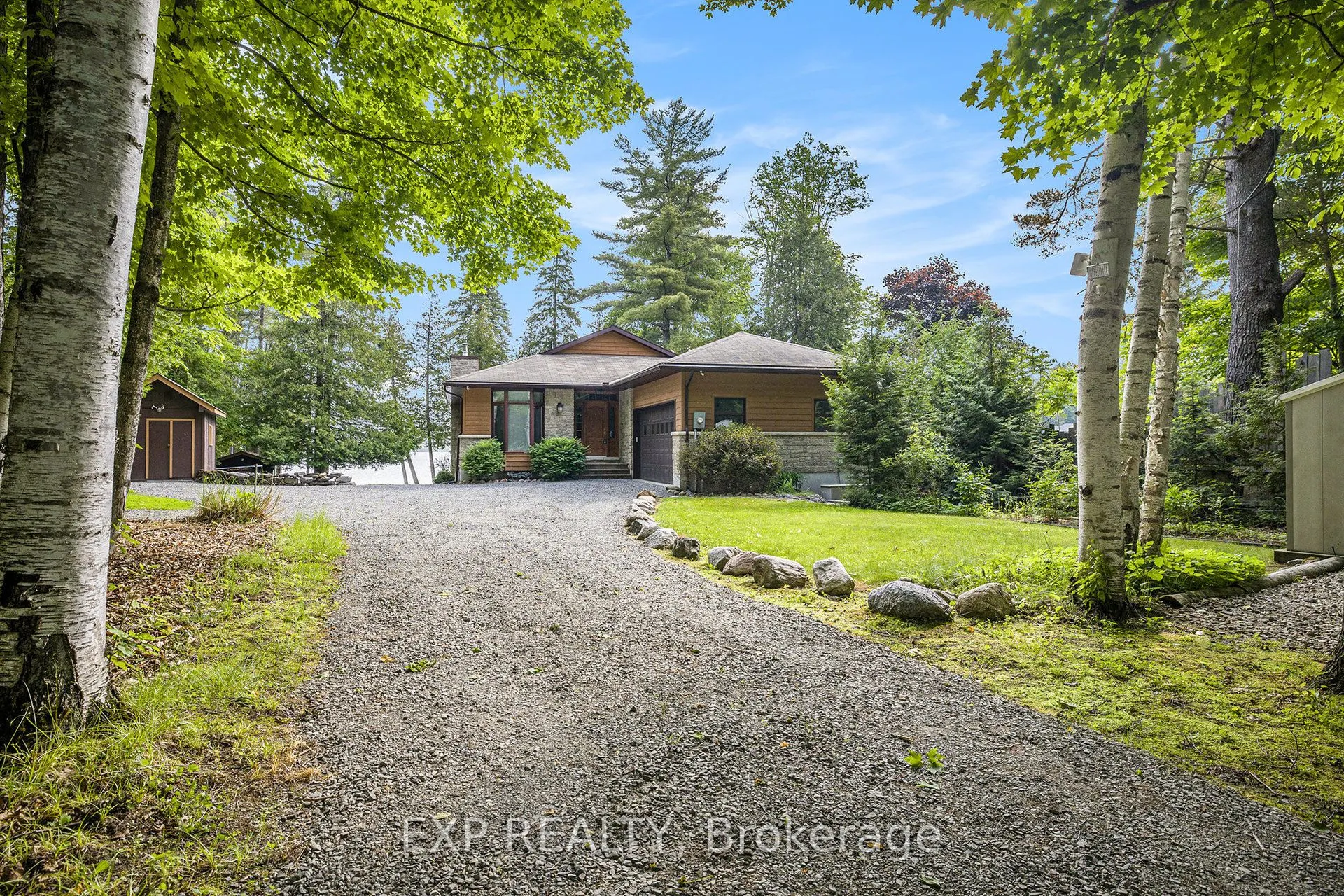 544 Lakeshore Road