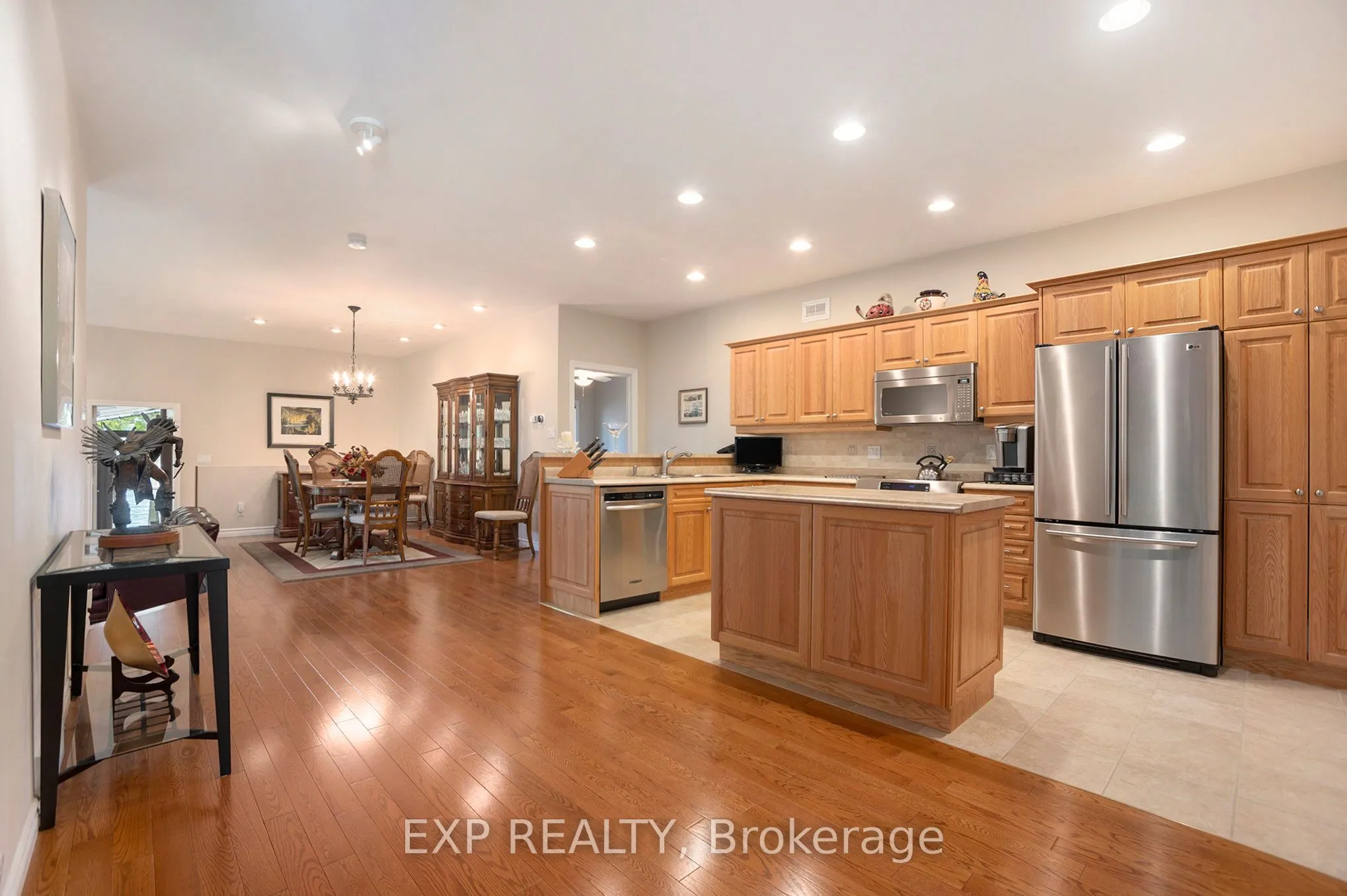 544 Lakeshore Road