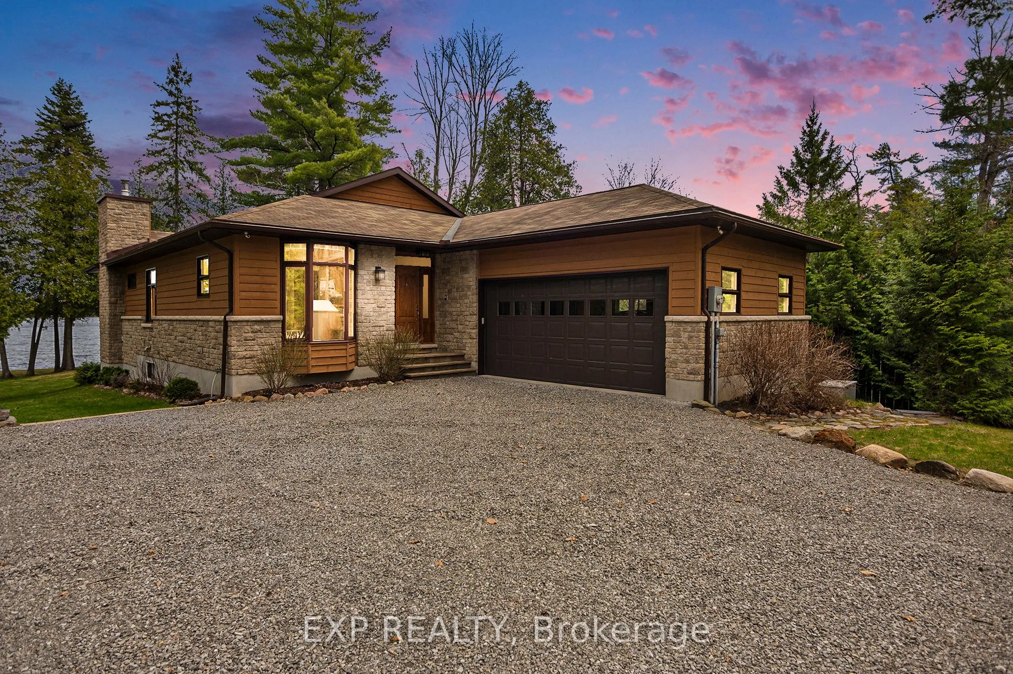 544 Lakeshore Road