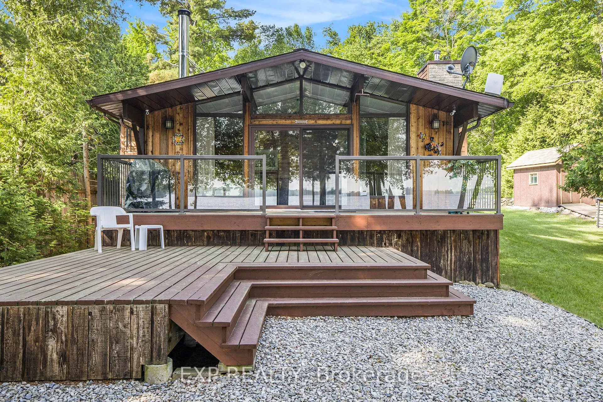 544 Lakeshore Road