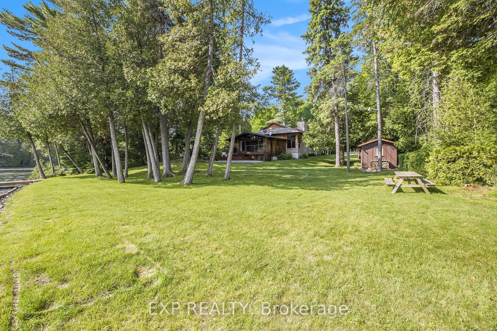 544 Lakeshore Road