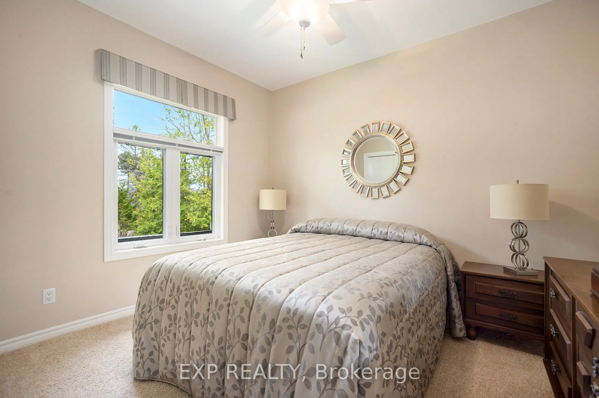 544 Lakeshore Road