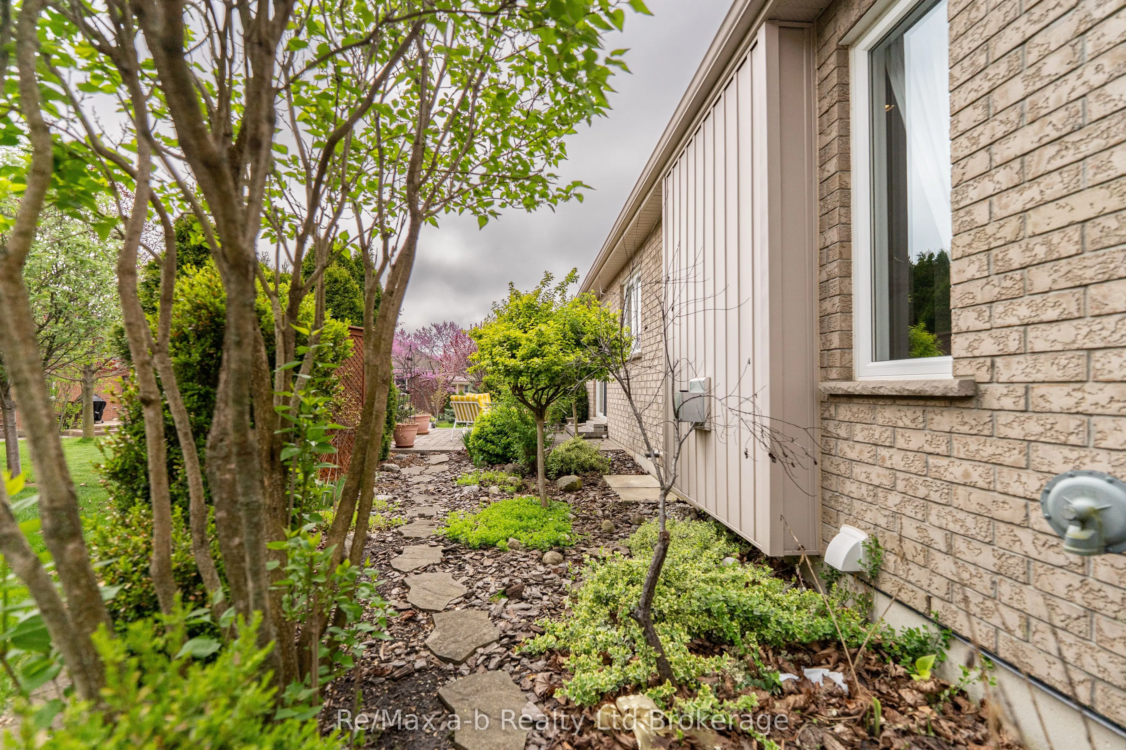 61 Jones Crescent