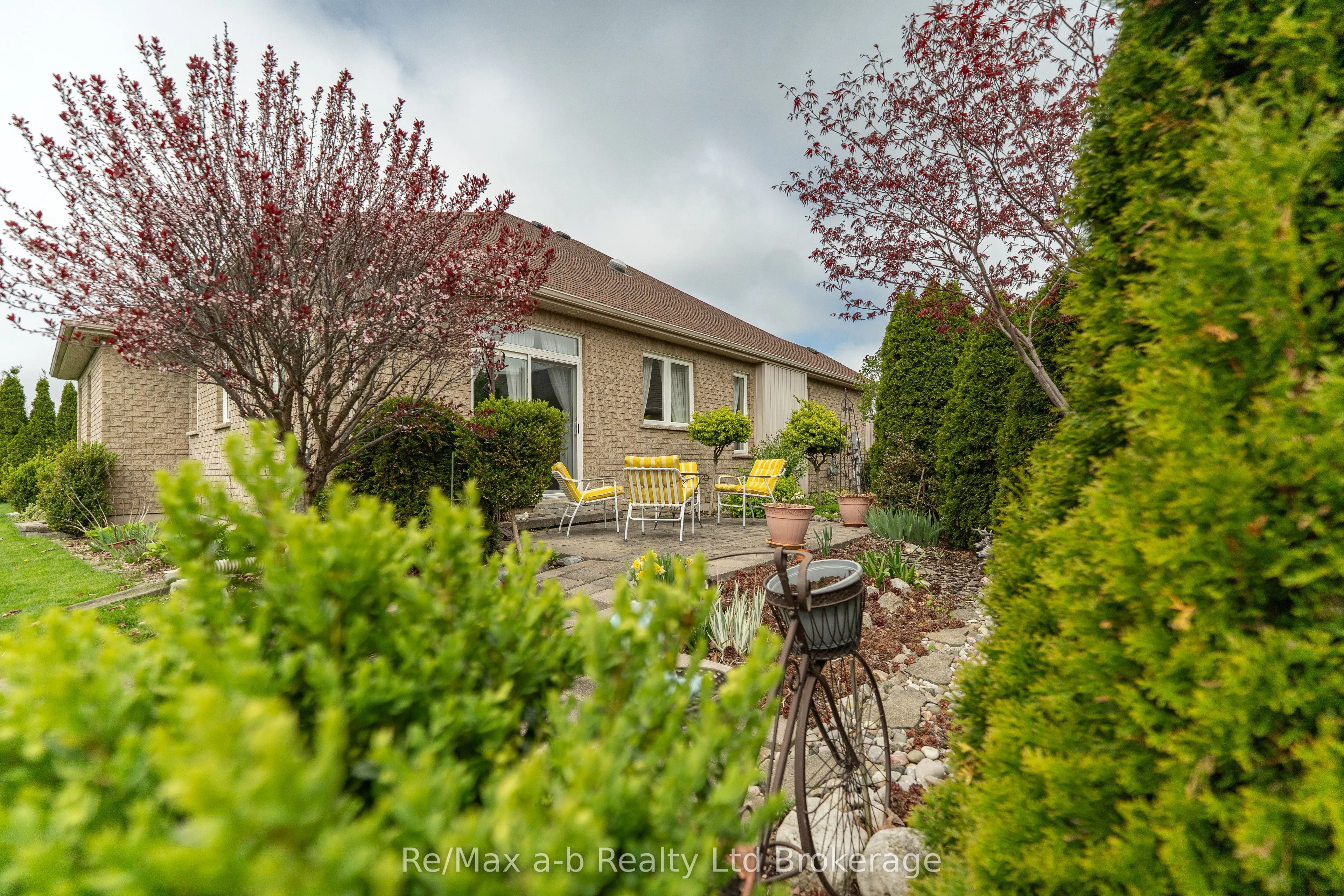 61 Jones Crescent