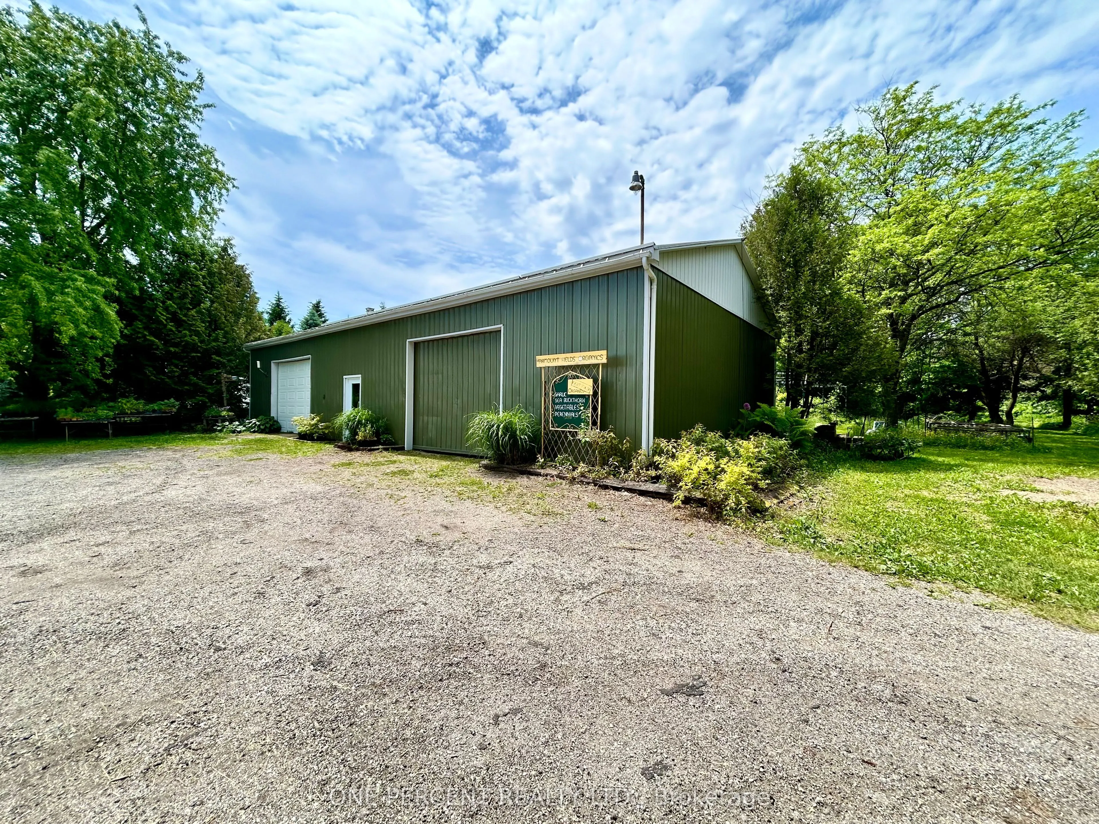 196690 Grey Road 7 Road