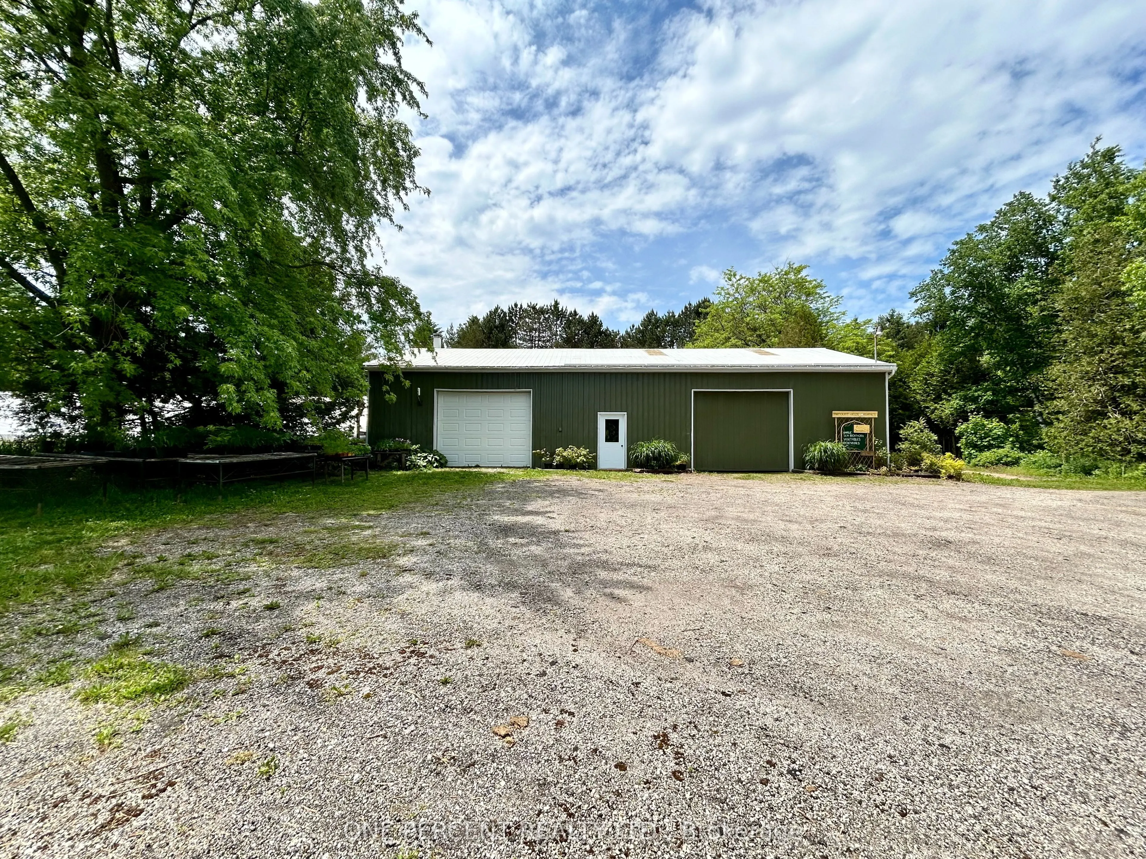 196690 Grey Road 7 Road