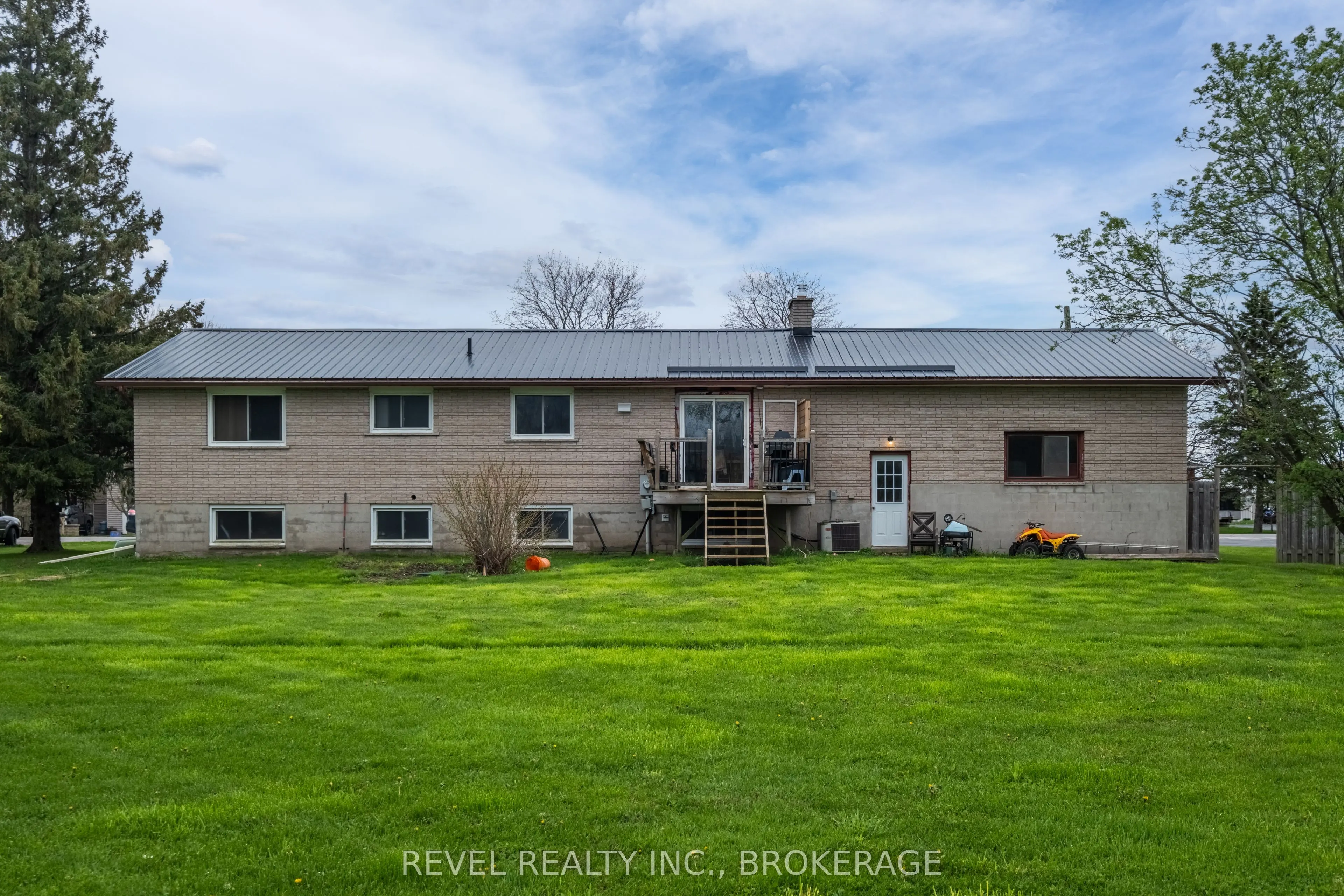 1355 Sunnyside Road