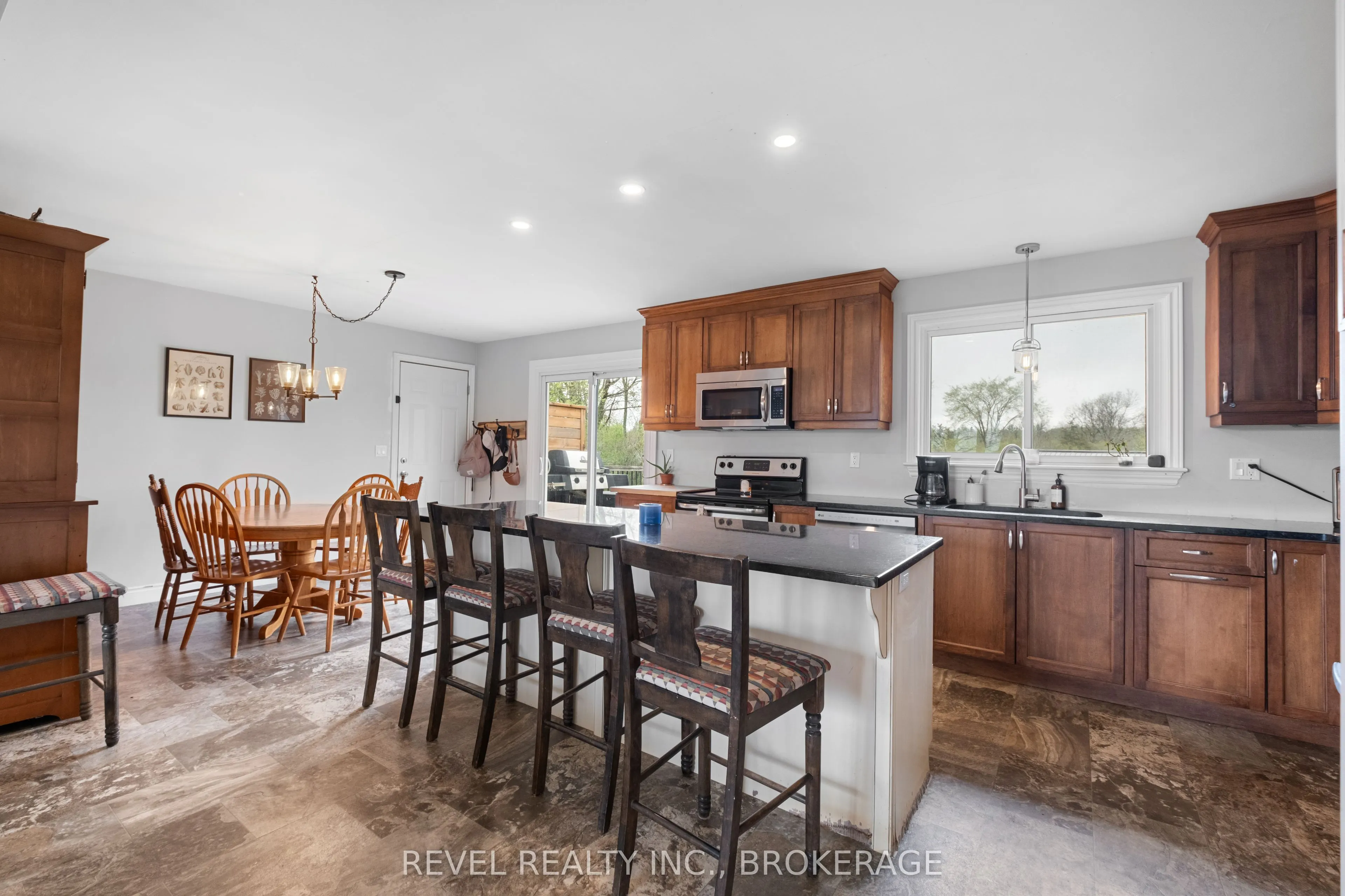 1355 Sunnyside Road