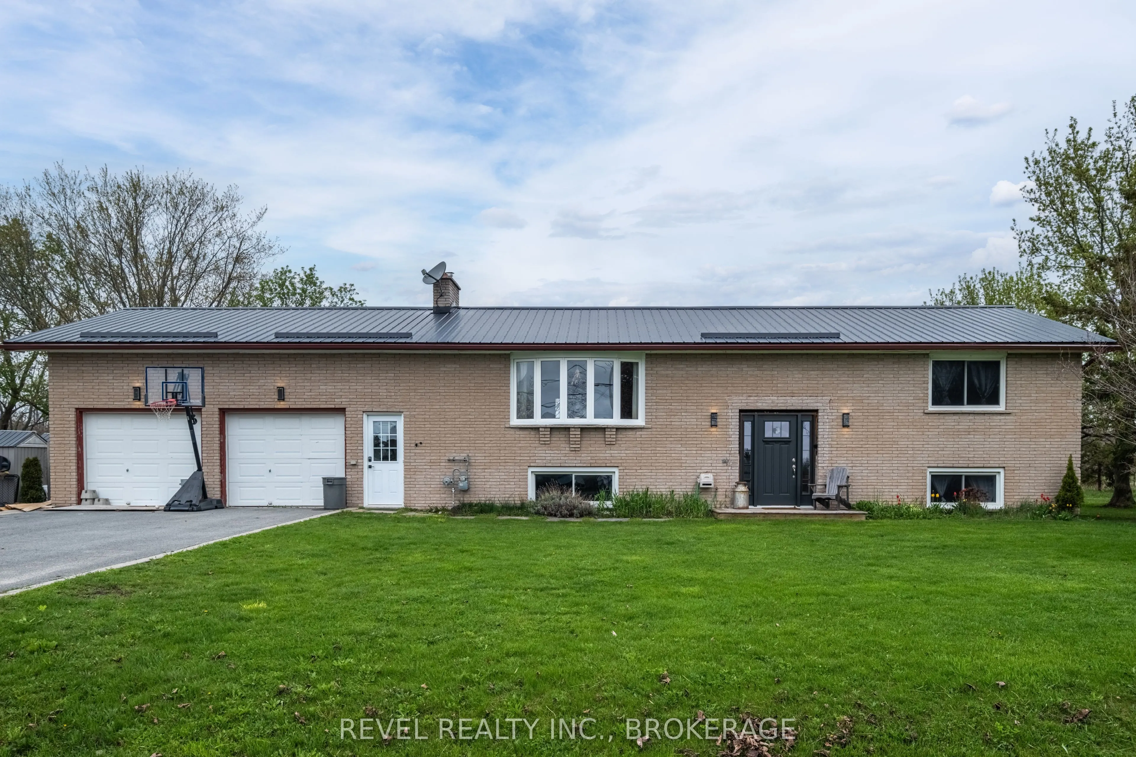 1355 Sunnyside Road