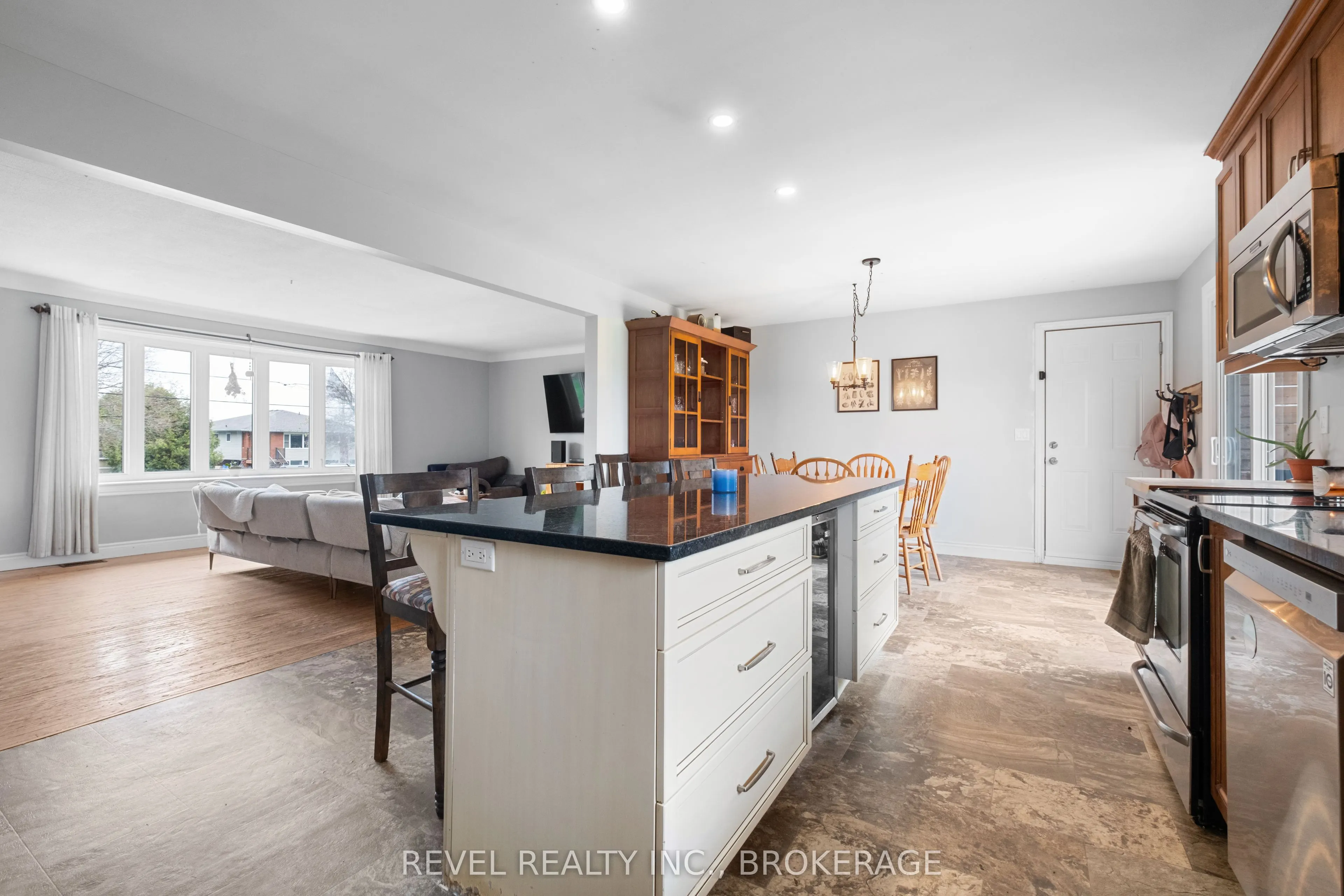 1355 Sunnyside Road