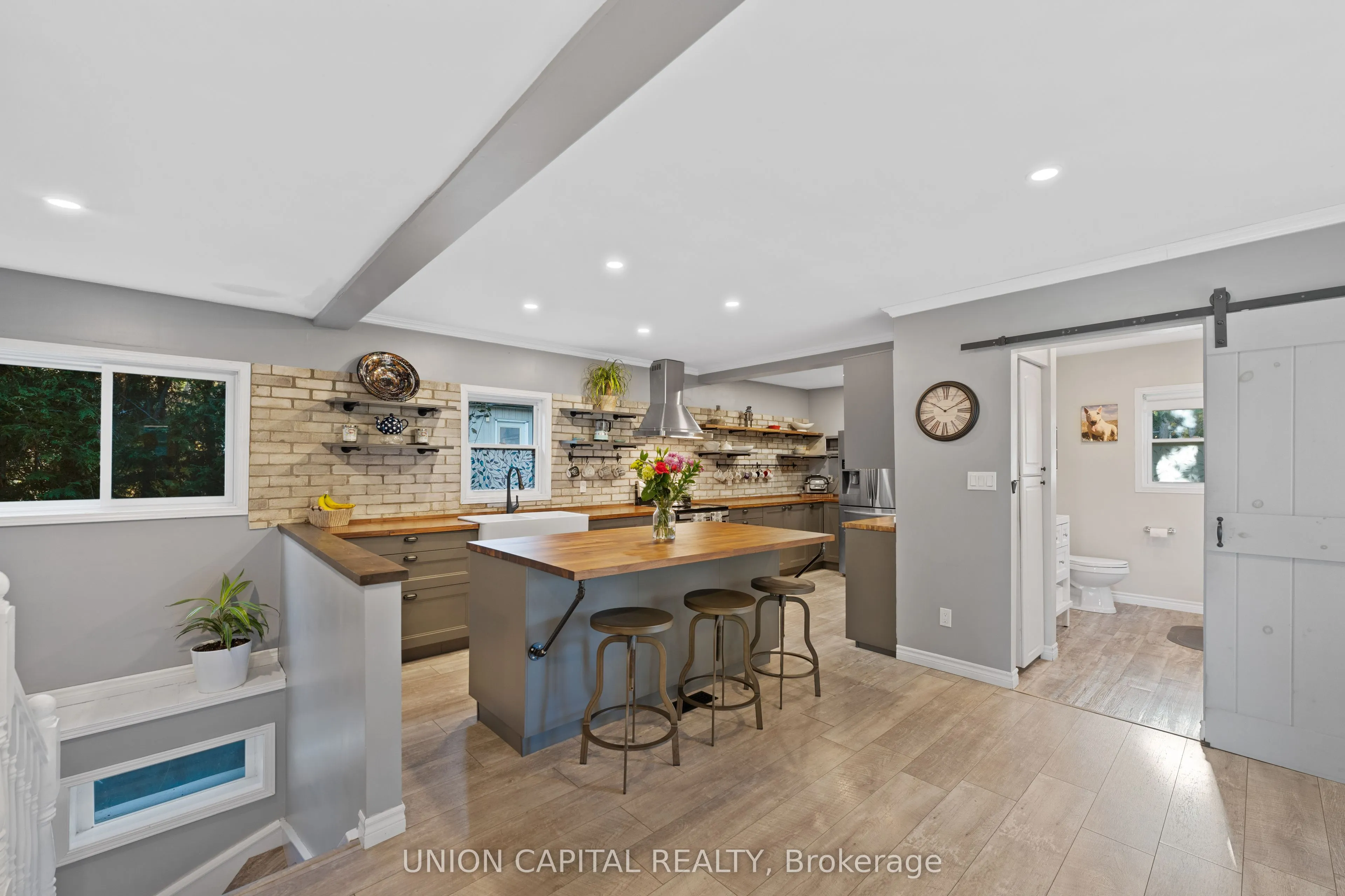 5193 Cook Road, #215