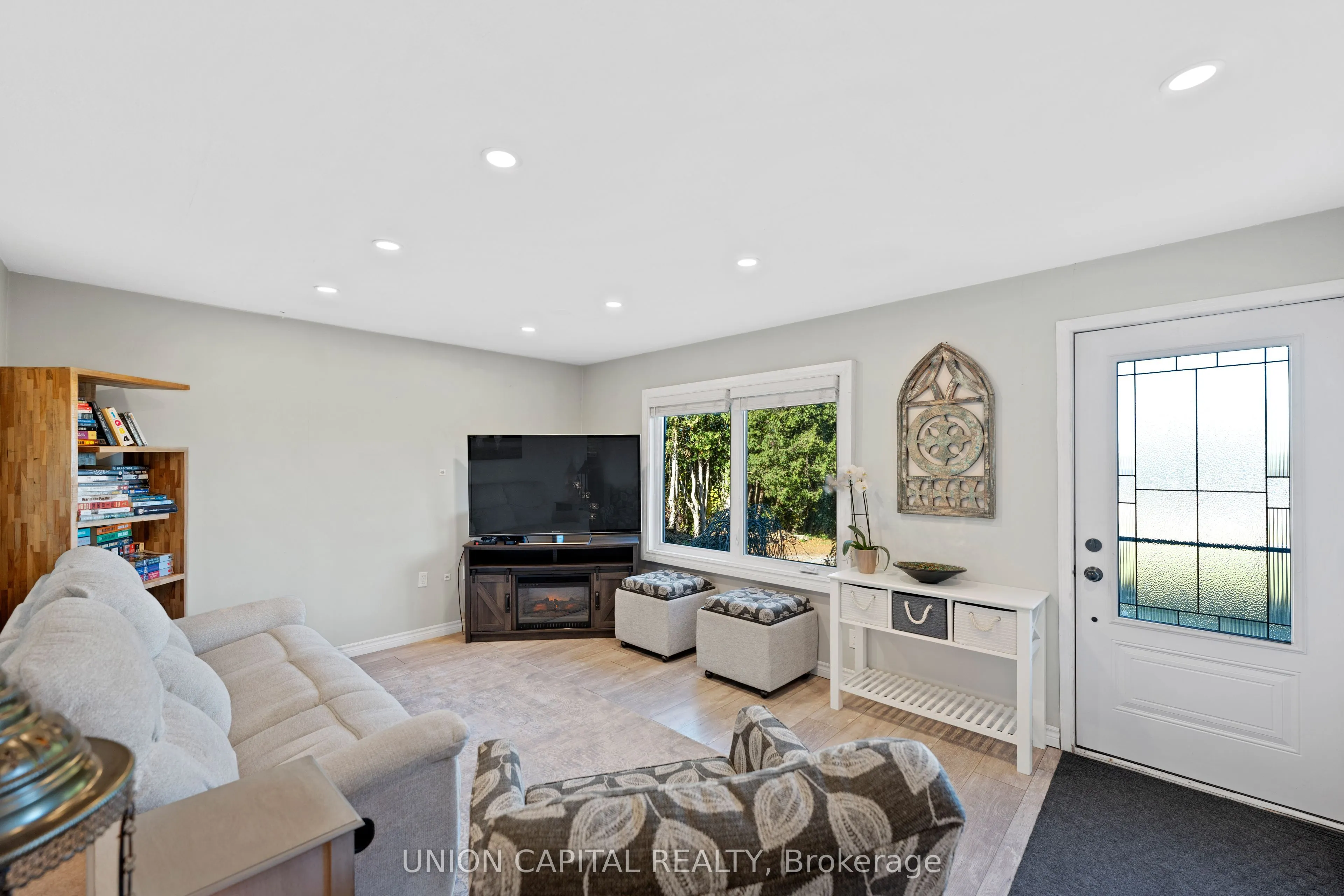 5193 Cook Road, #215