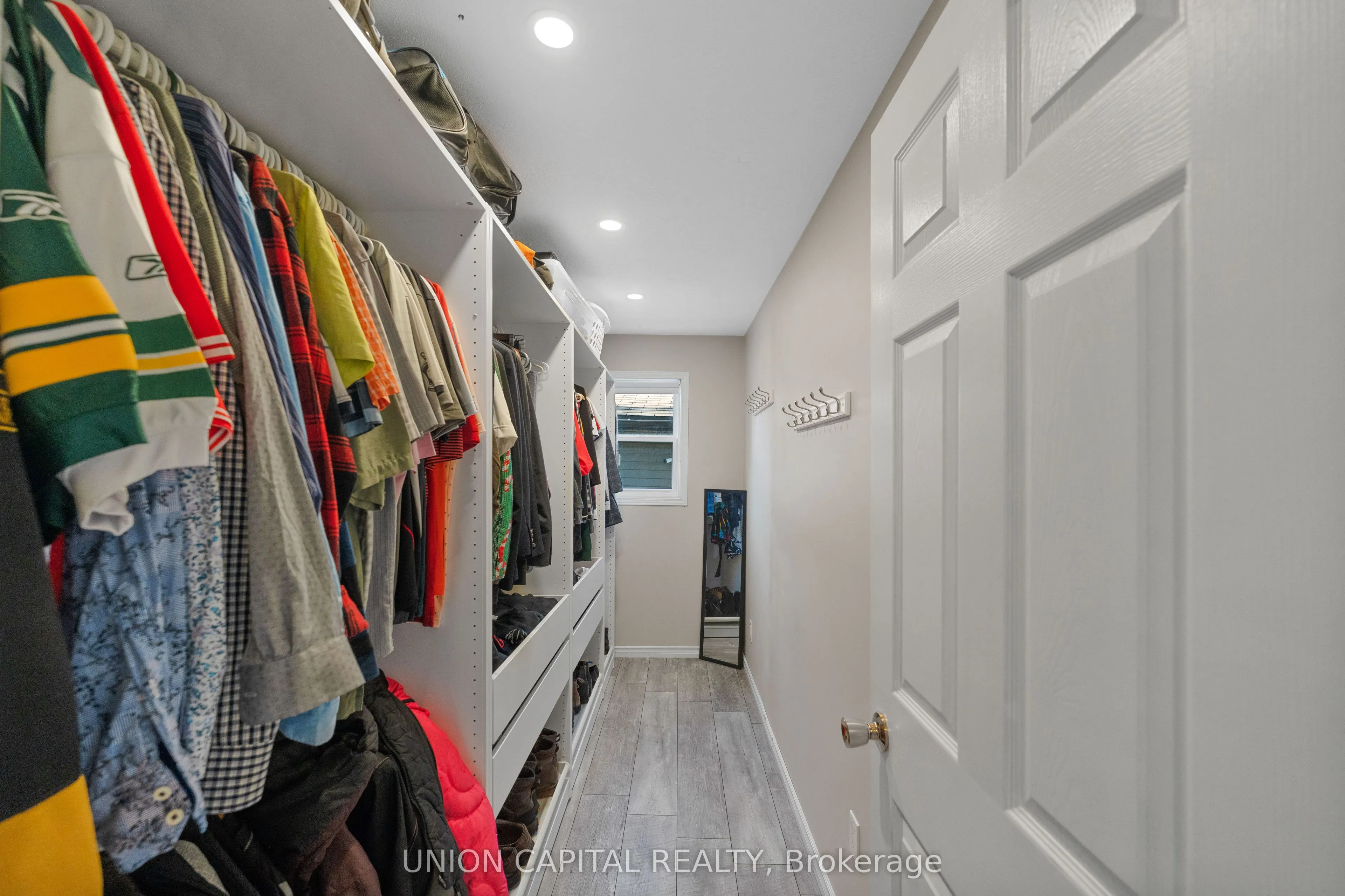 5193 Cook Road, #215