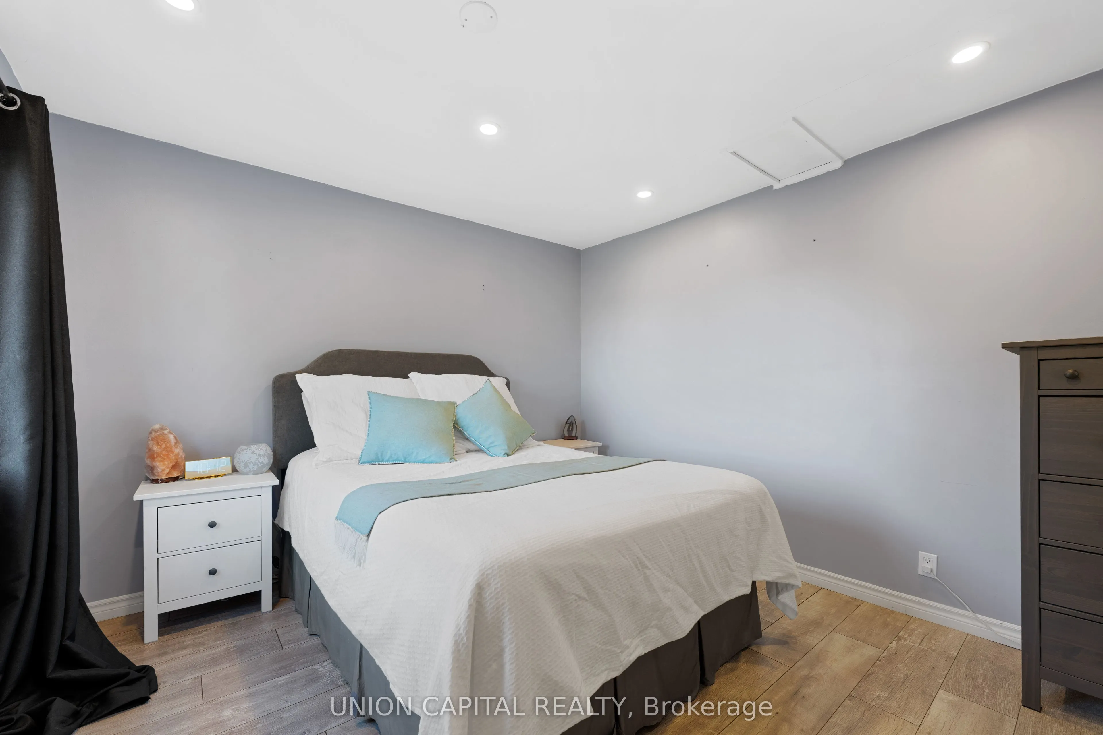 5193 Cook Road, #215