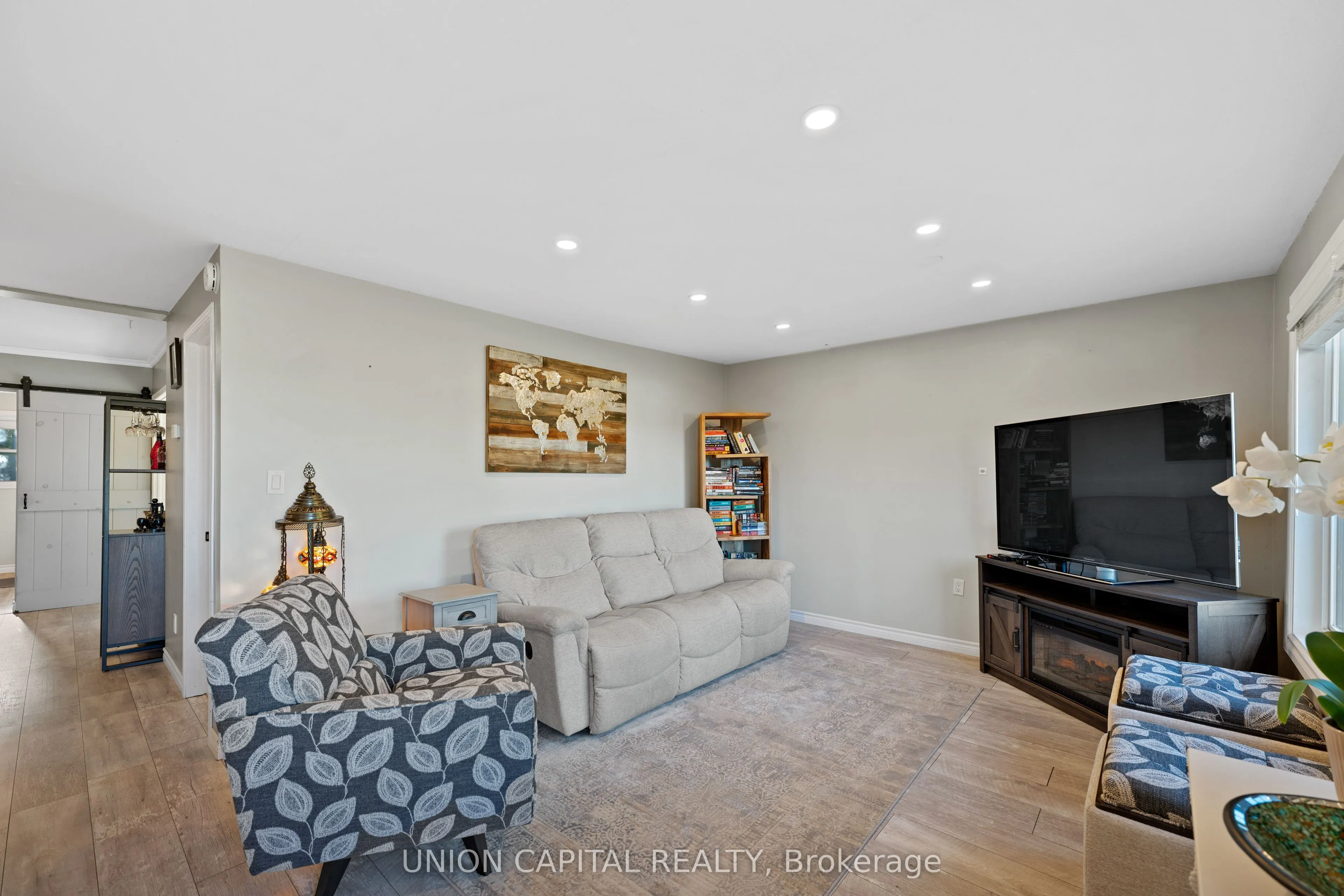 5193 Cook Road, #215