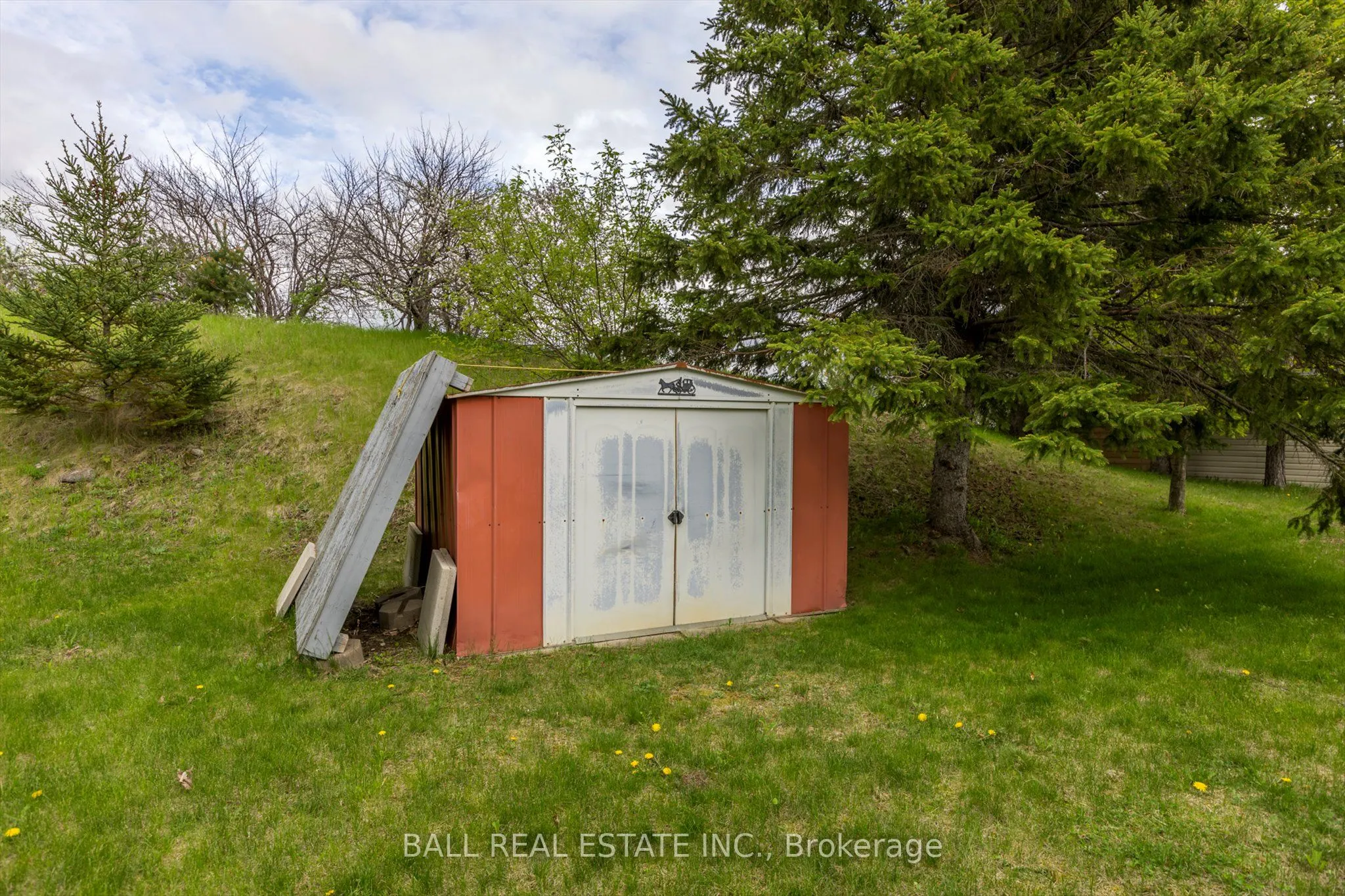 37 County Rd 40 N