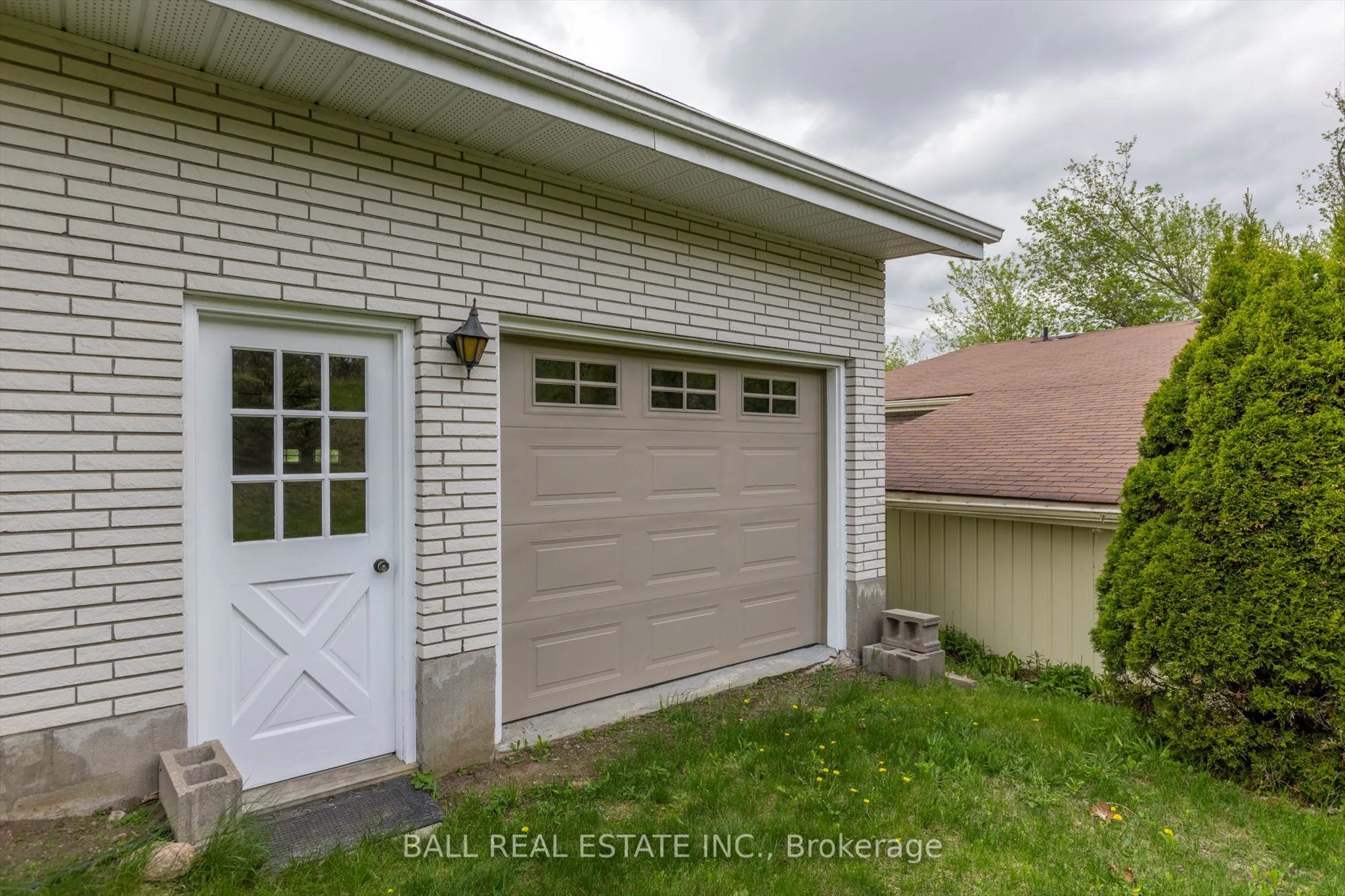 37 County Rd 40 N
