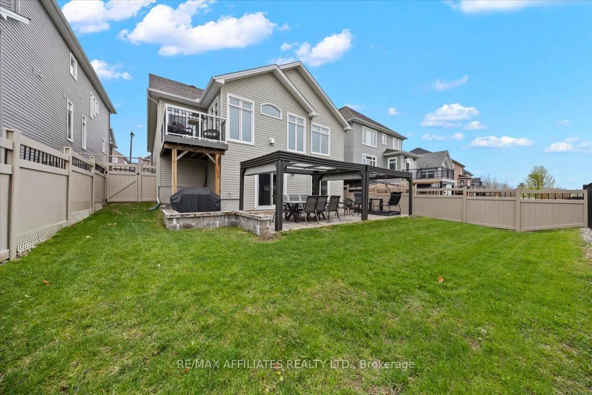583 Baie Des Castors Street