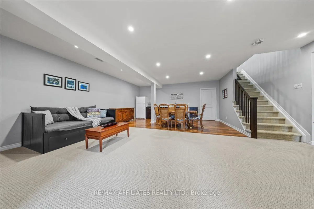 583 Baie Des Castors Street
