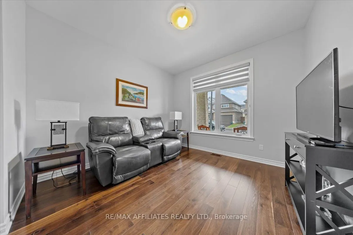 583 Baie Des Castors Street
