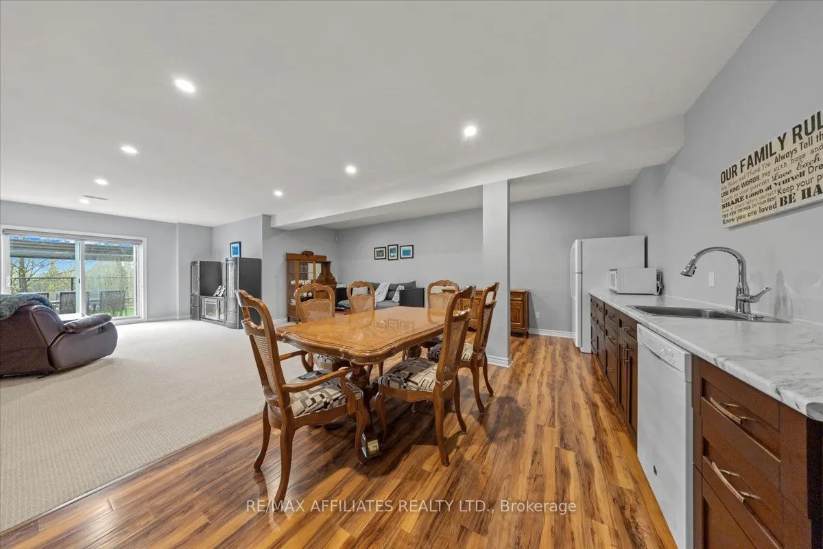 583 Baie Des Castors Street