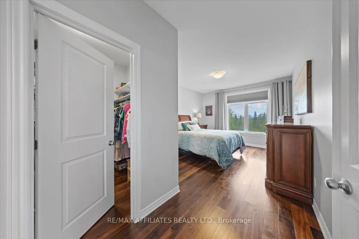 583 Baie Des Castors Street