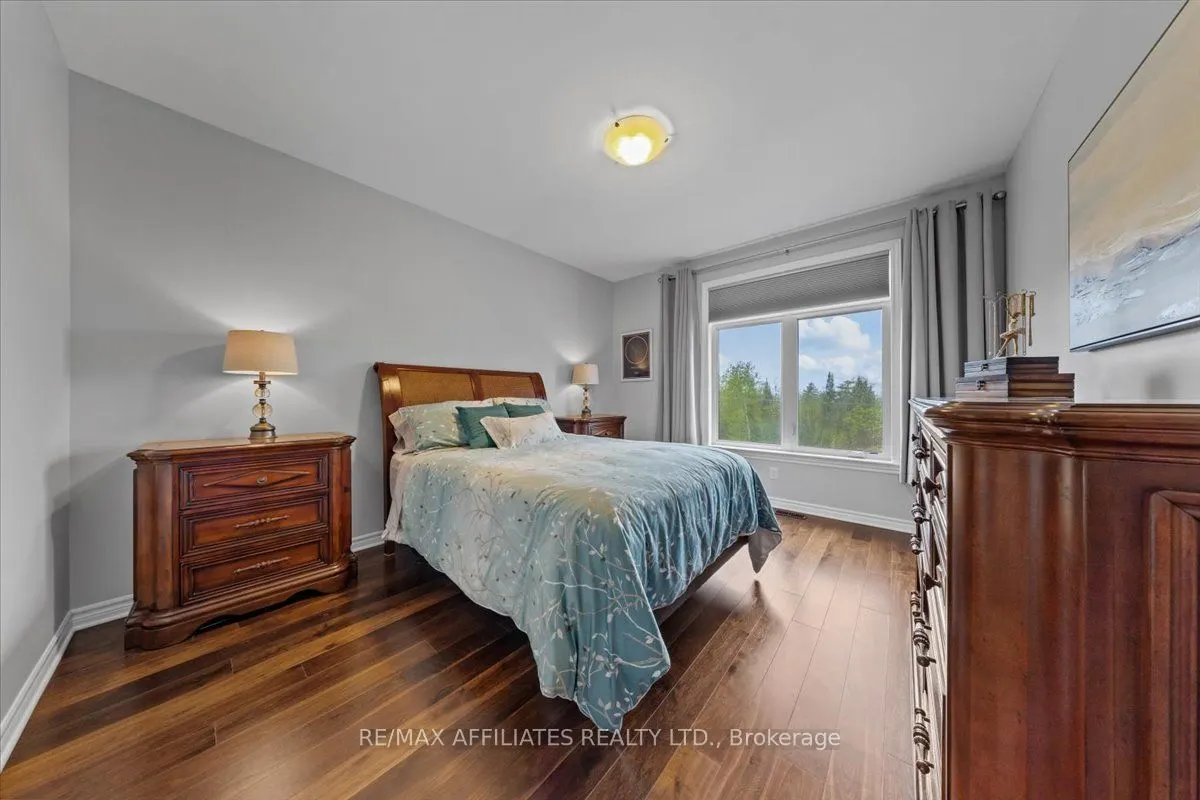 583 Baie Des Castors Street