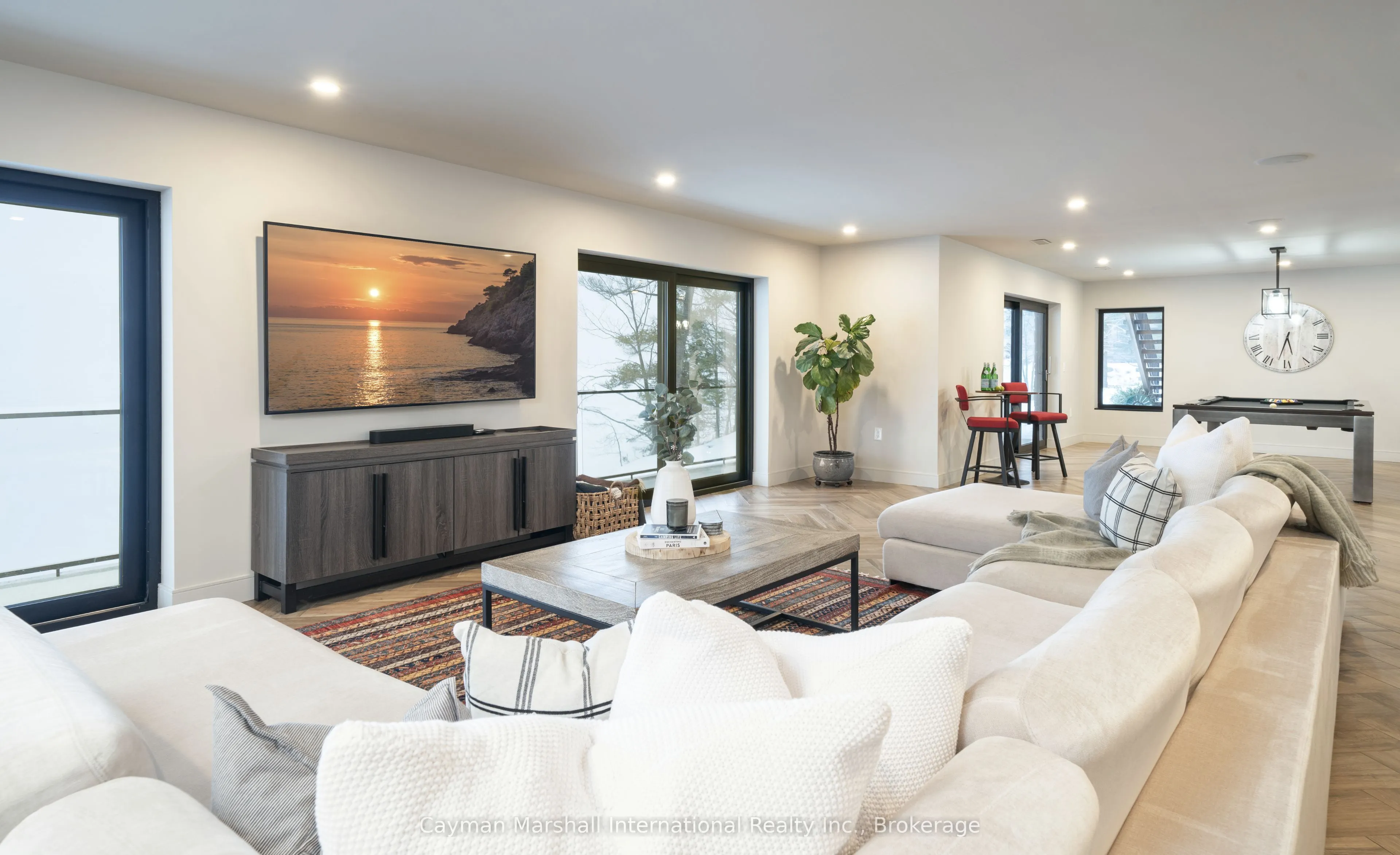 47B GEORGE HUNT MEMORIAL Drive W