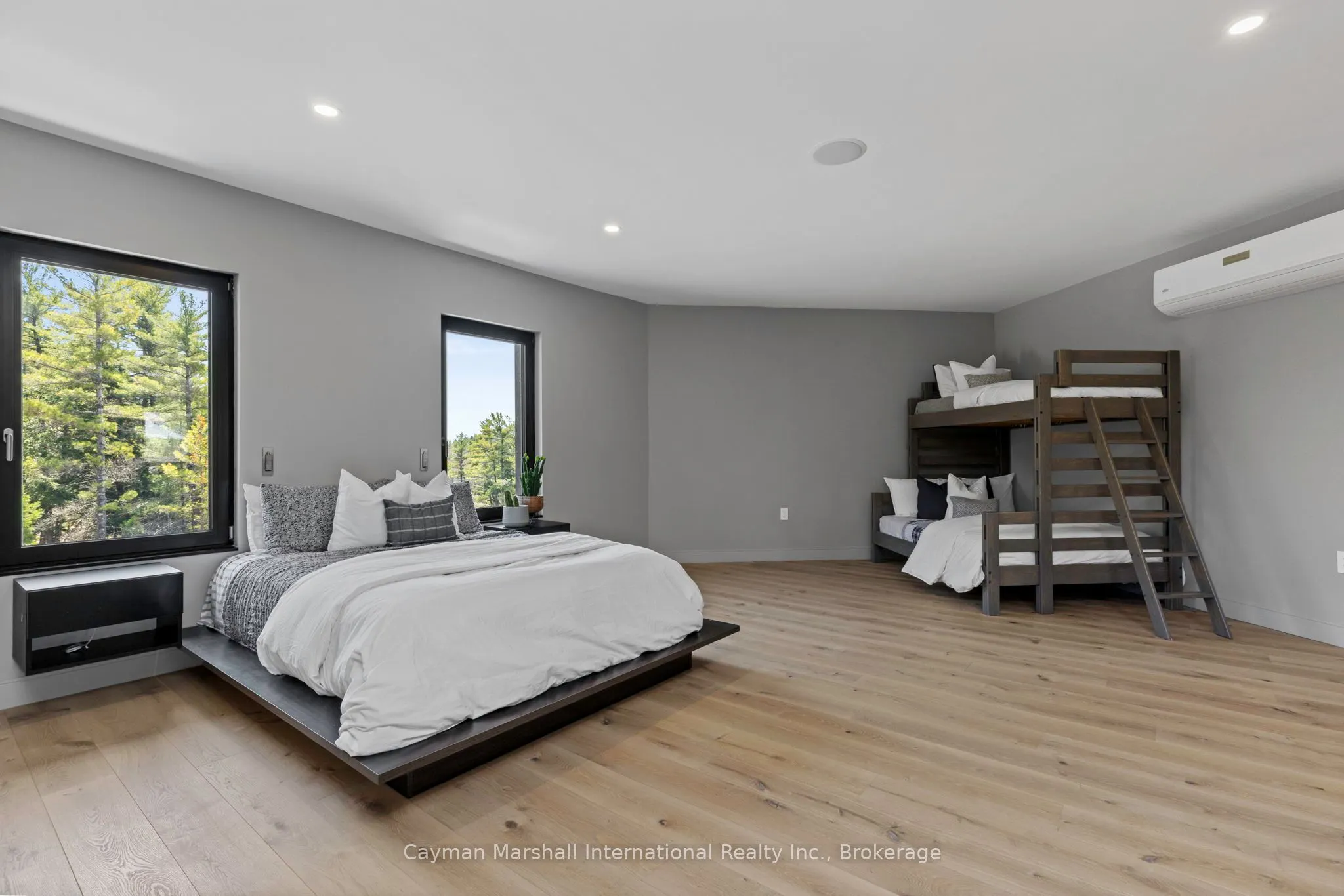 47B GEORGE HUNT MEMORIAL Drive W