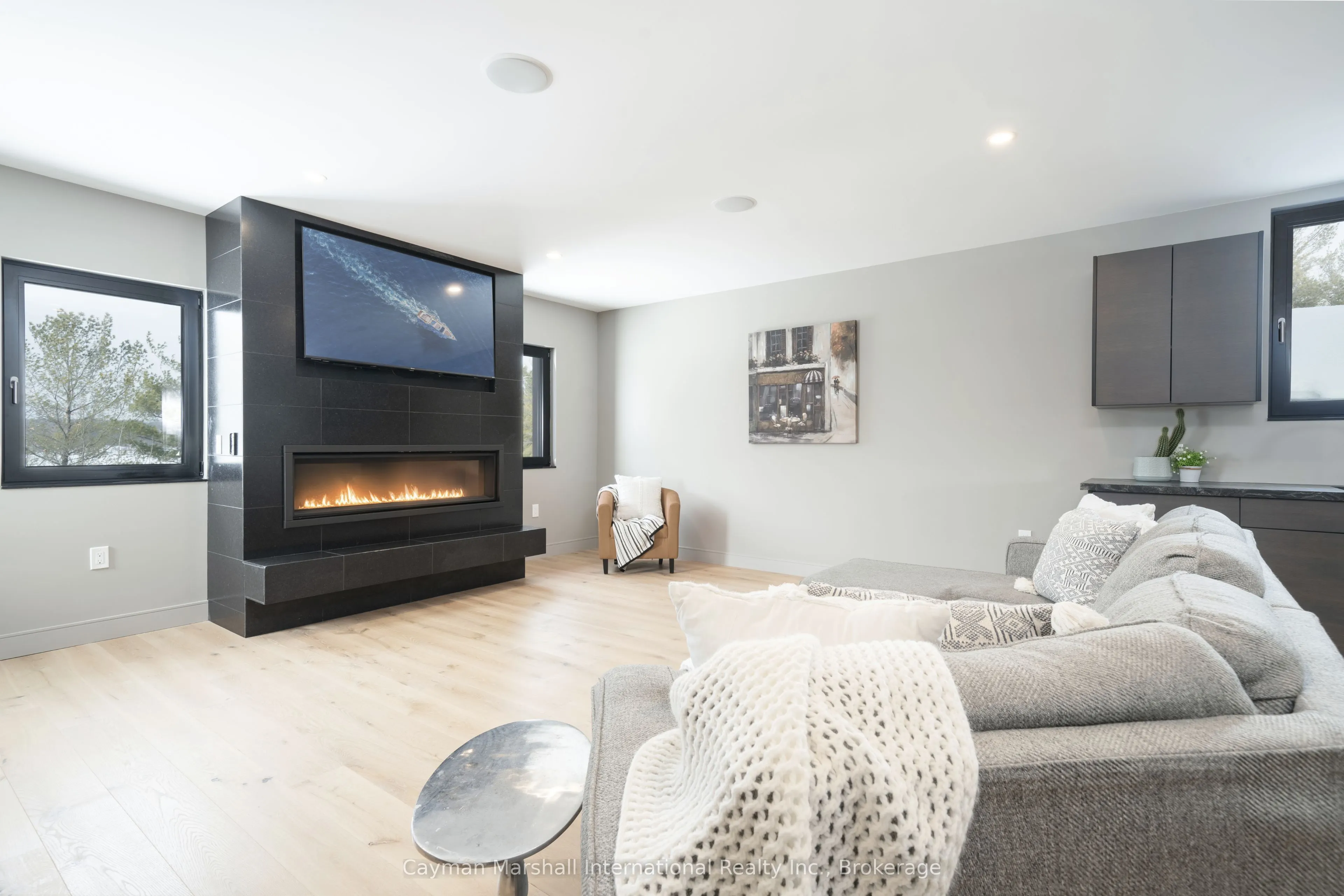 47B GEORGE HUNT MEMORIAL Drive W
