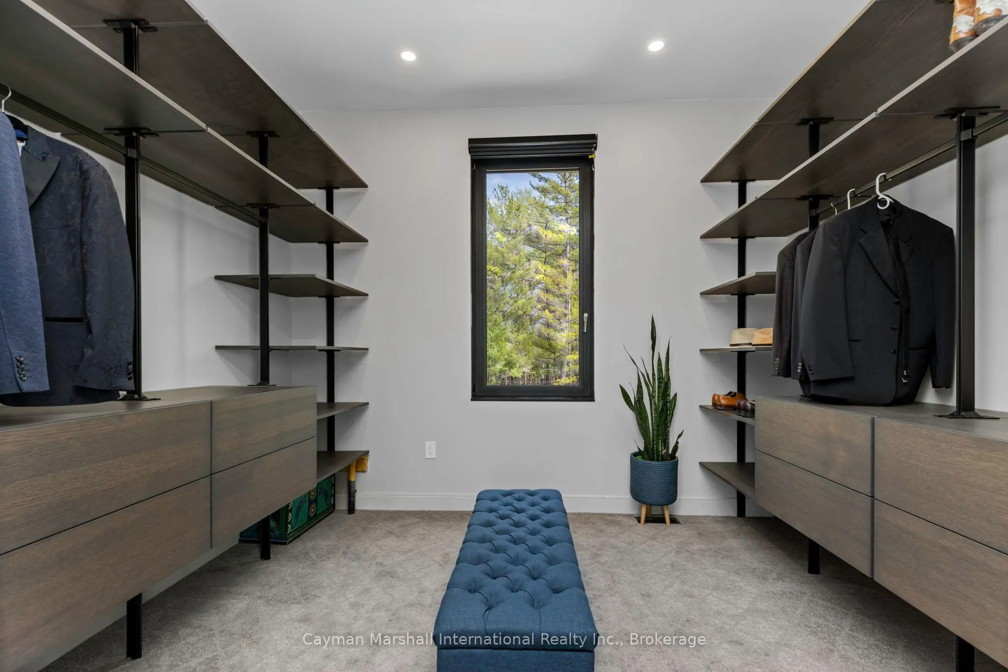 47B GEORGE HUNT MEMORIAL Drive W