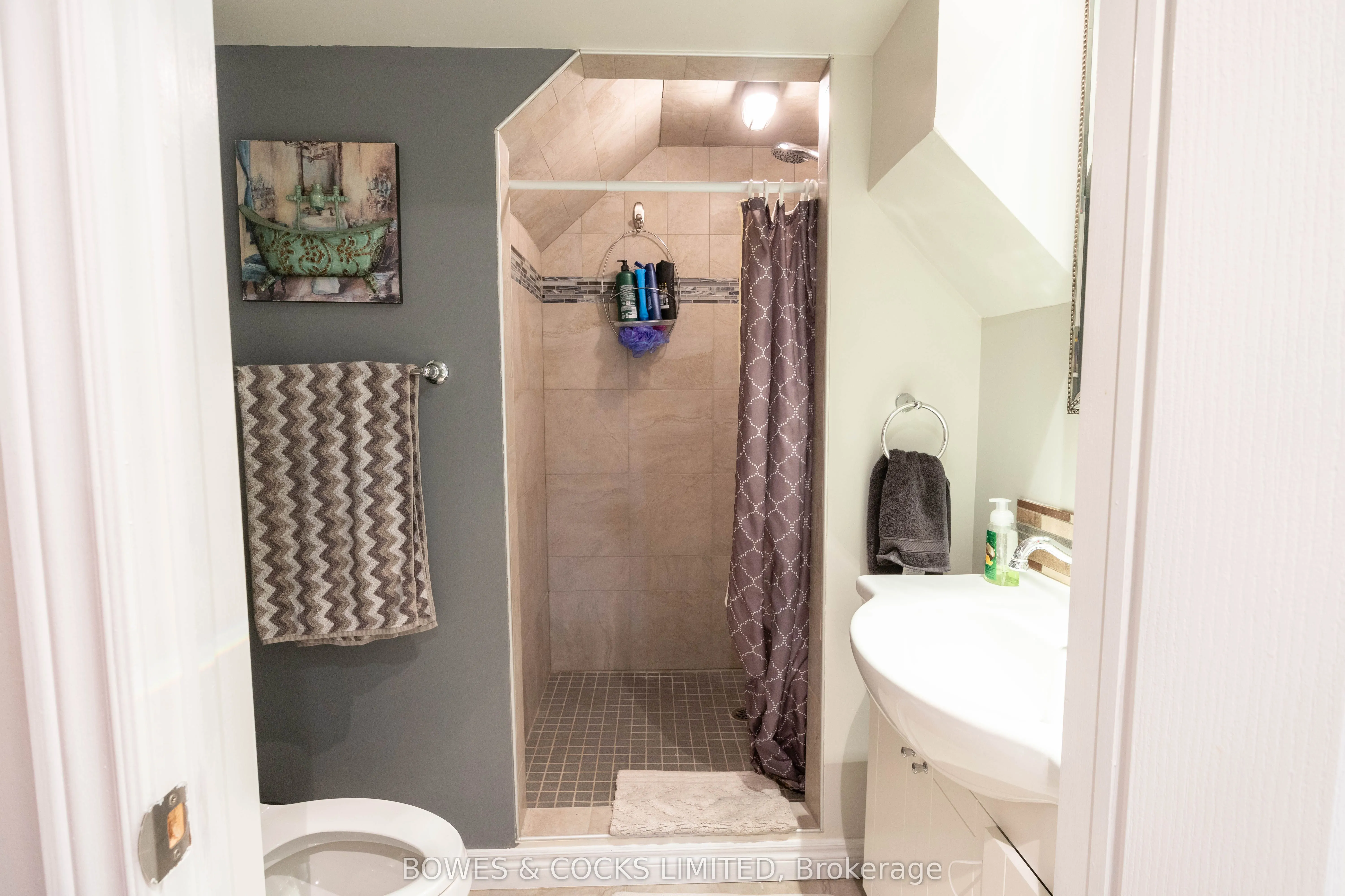 1579 Anstruther Lake Road #18