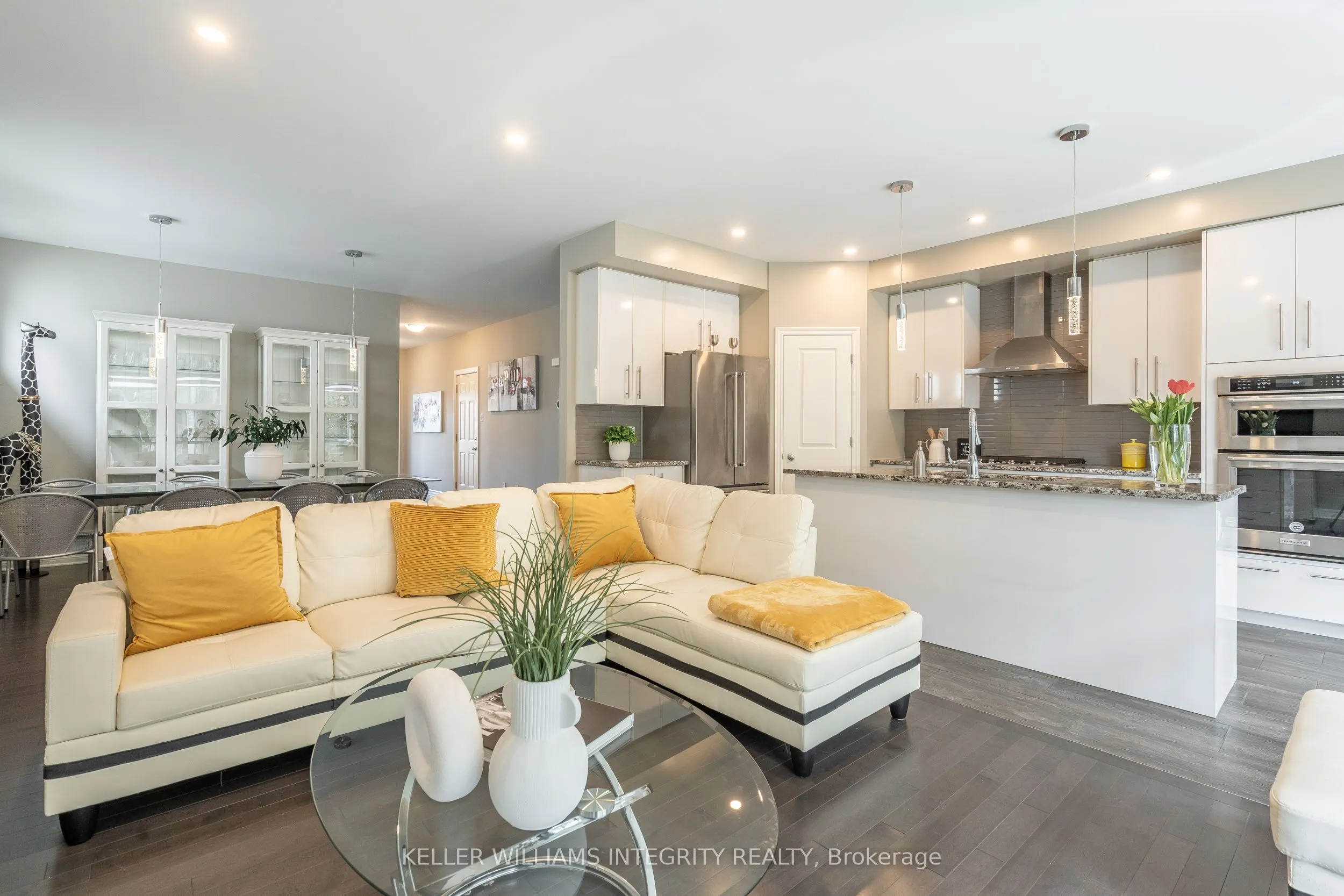 1126 Beckett Crescent