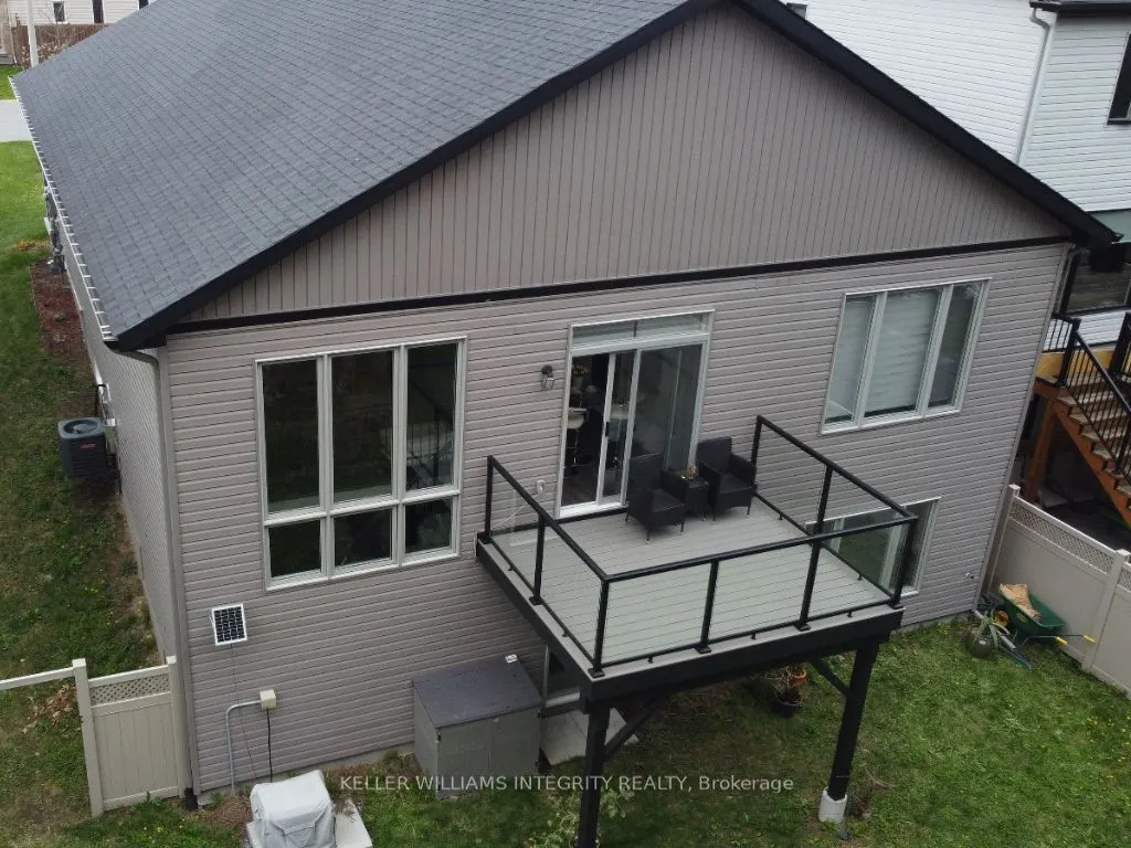 1126 Beckett Crescent