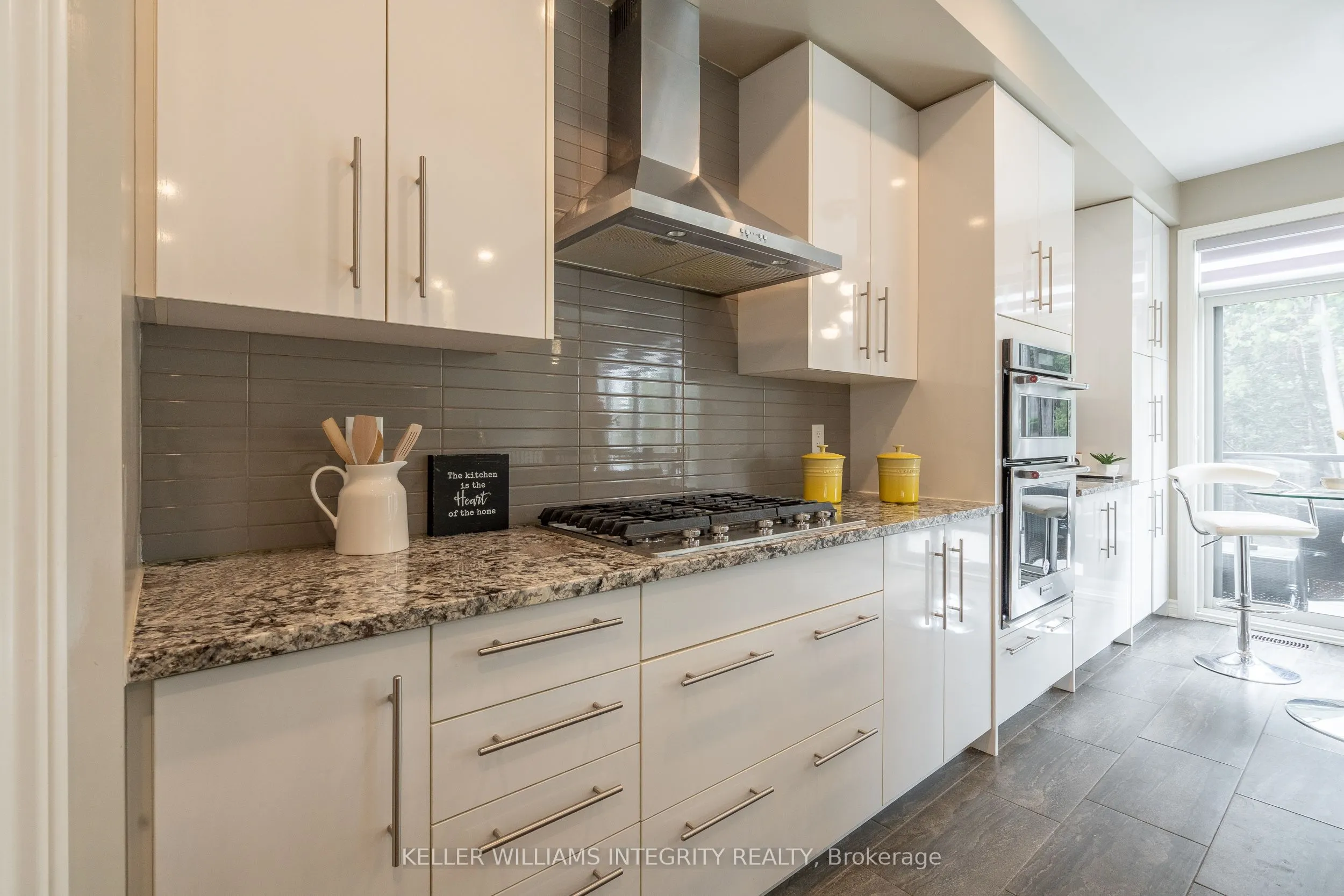 1126 Beckett Crescent