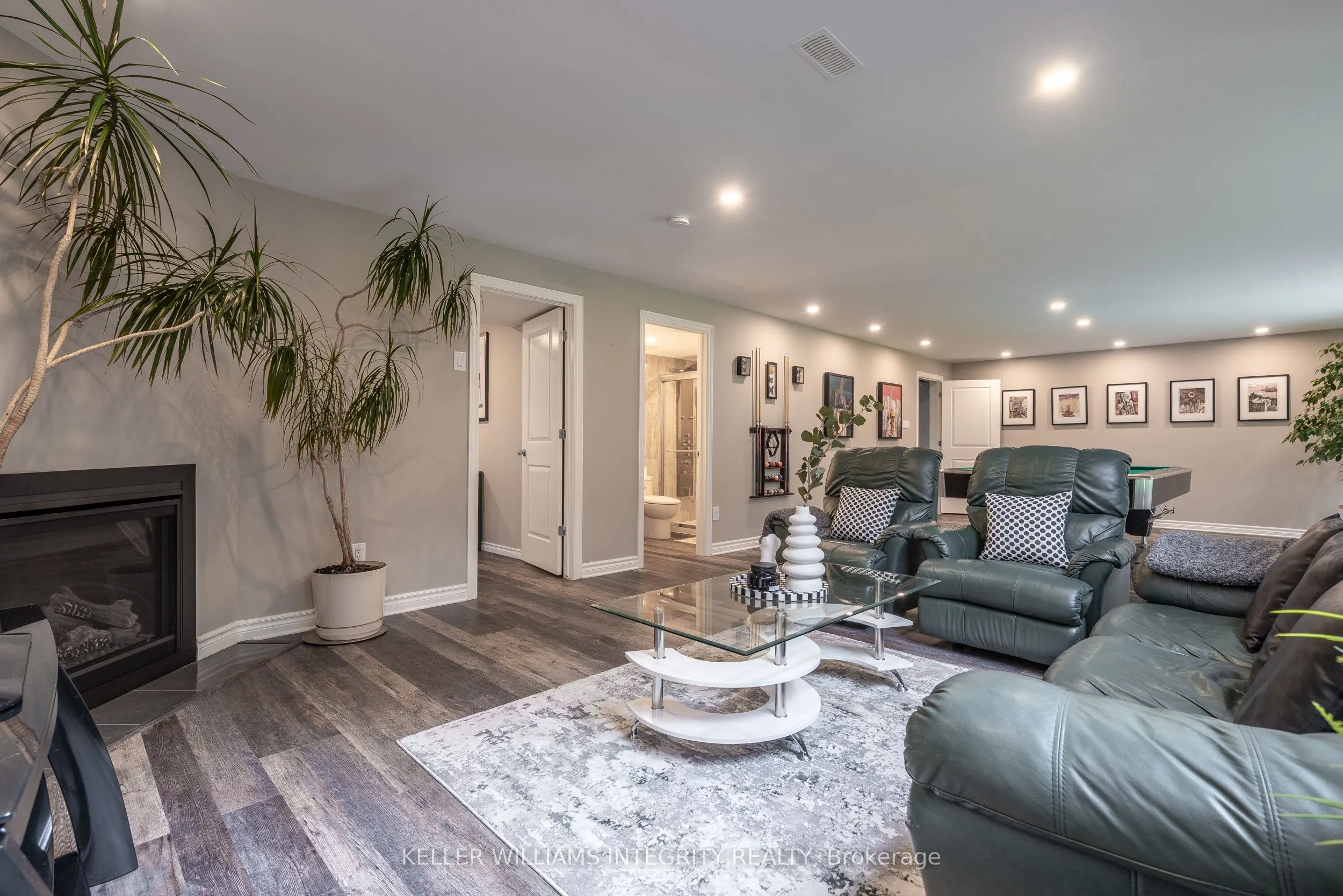 1126 Beckett Crescent