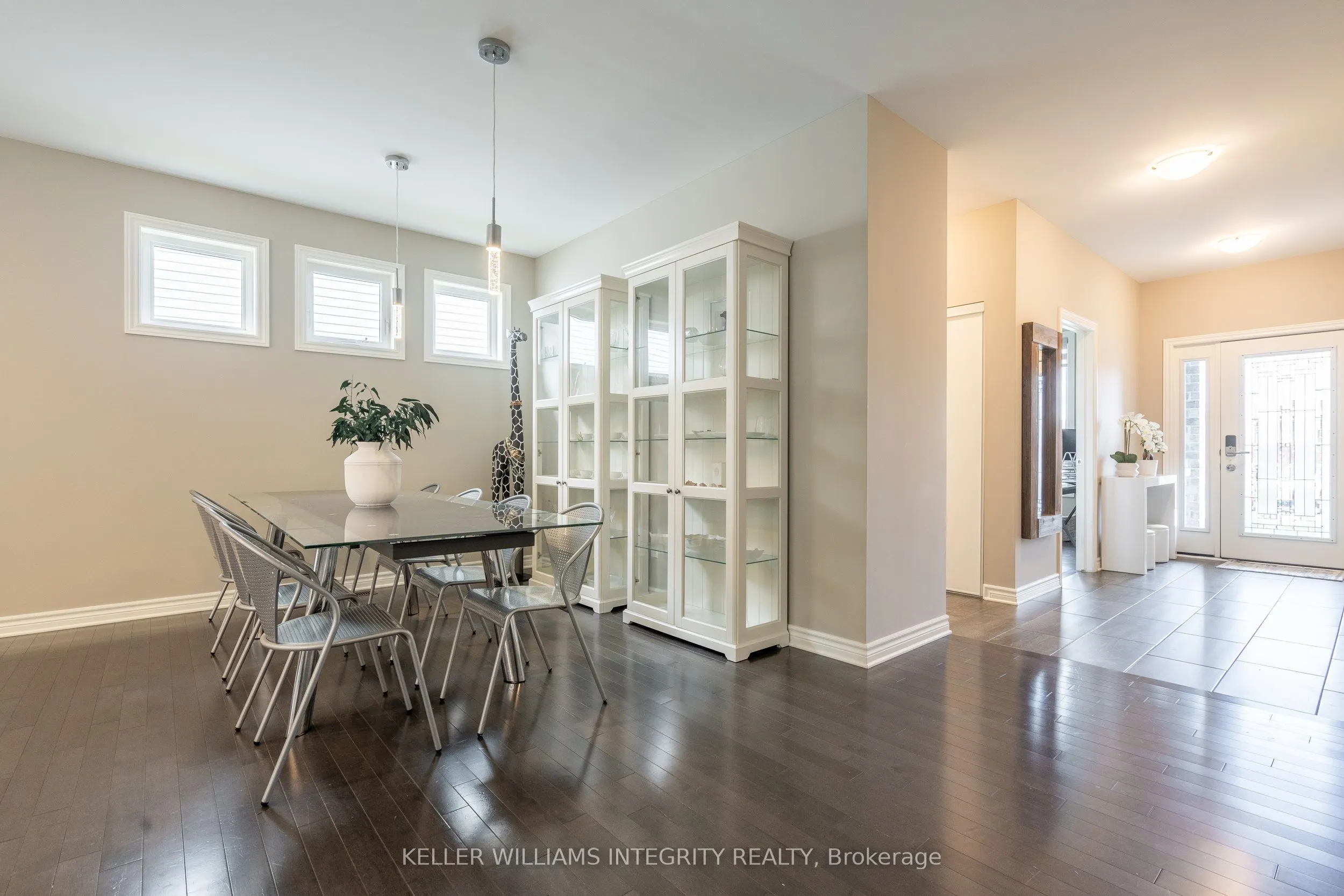 1126 Beckett Crescent