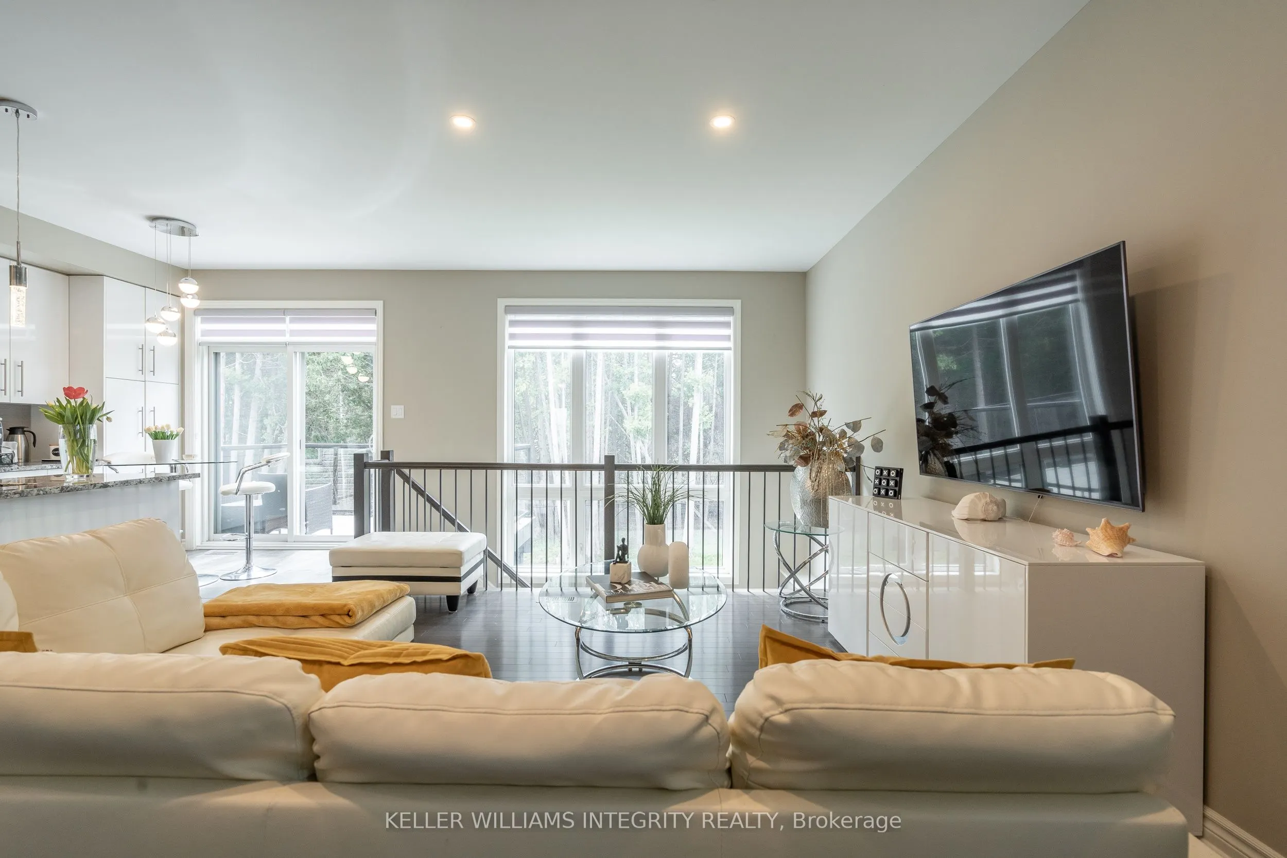 1126 Beckett Crescent