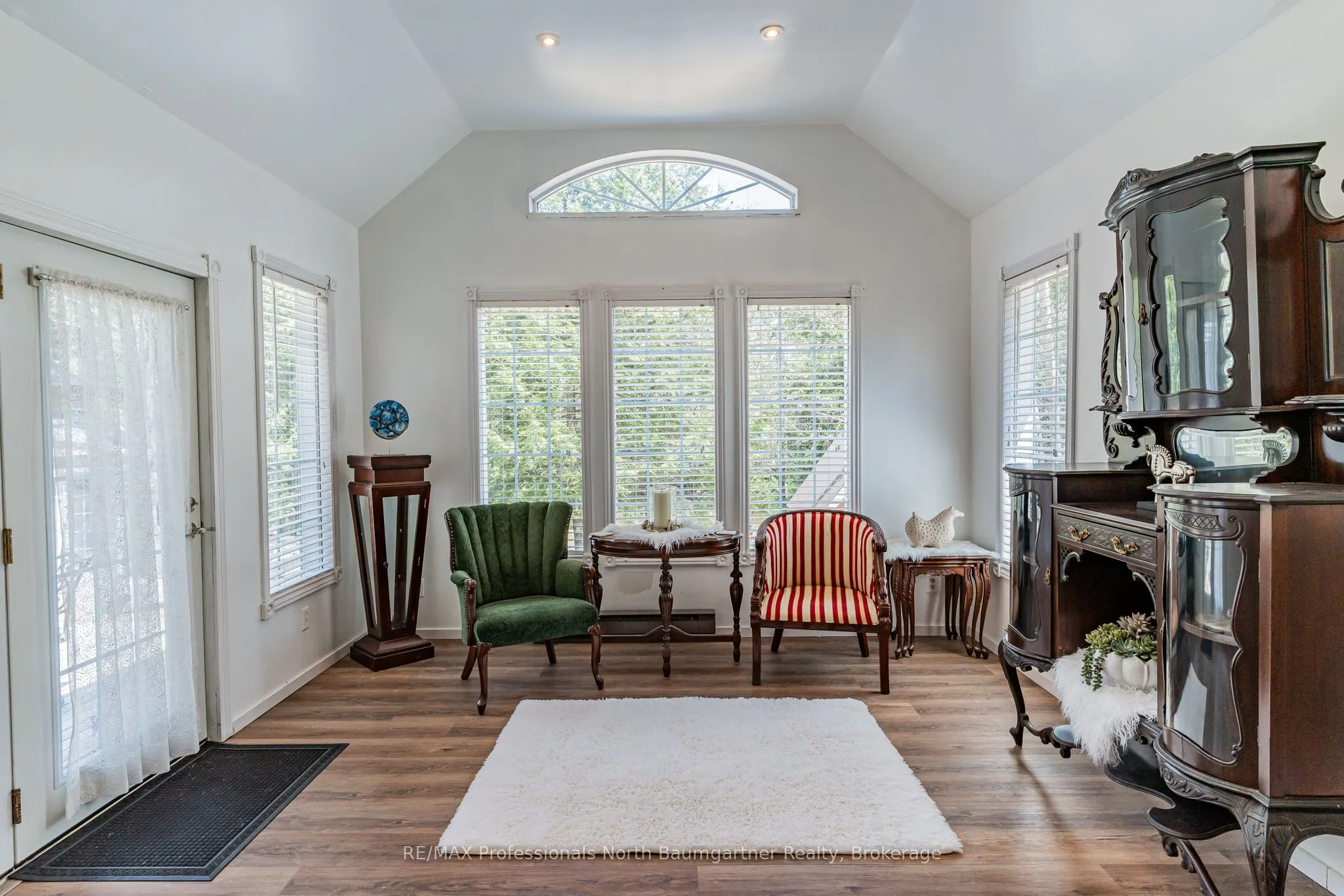 1065 Cloverleaf Road