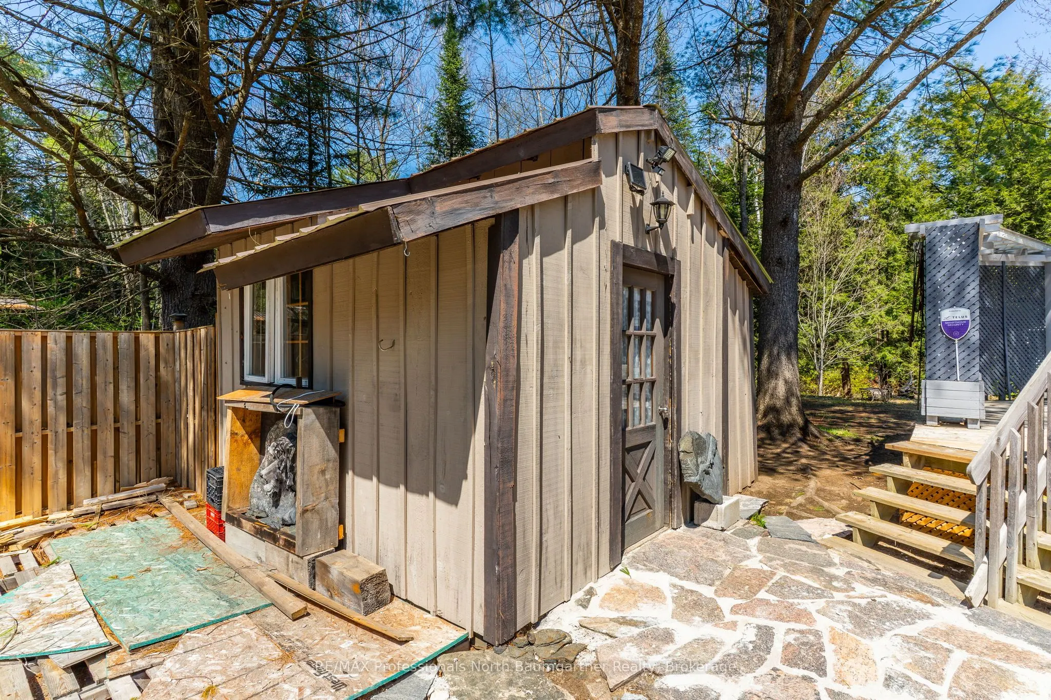 1065 Cloverleaf Road