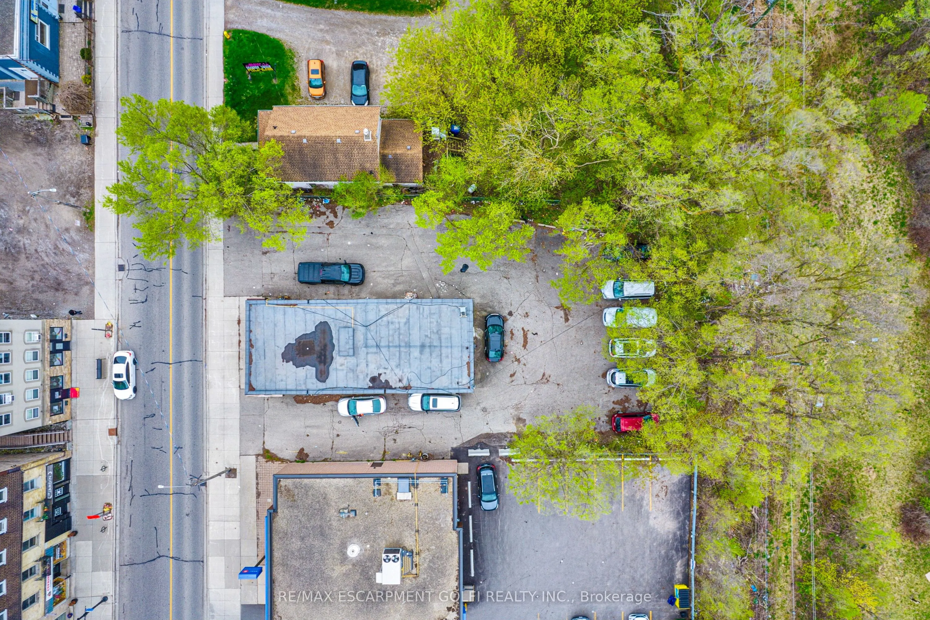 27-29 Queen Street W