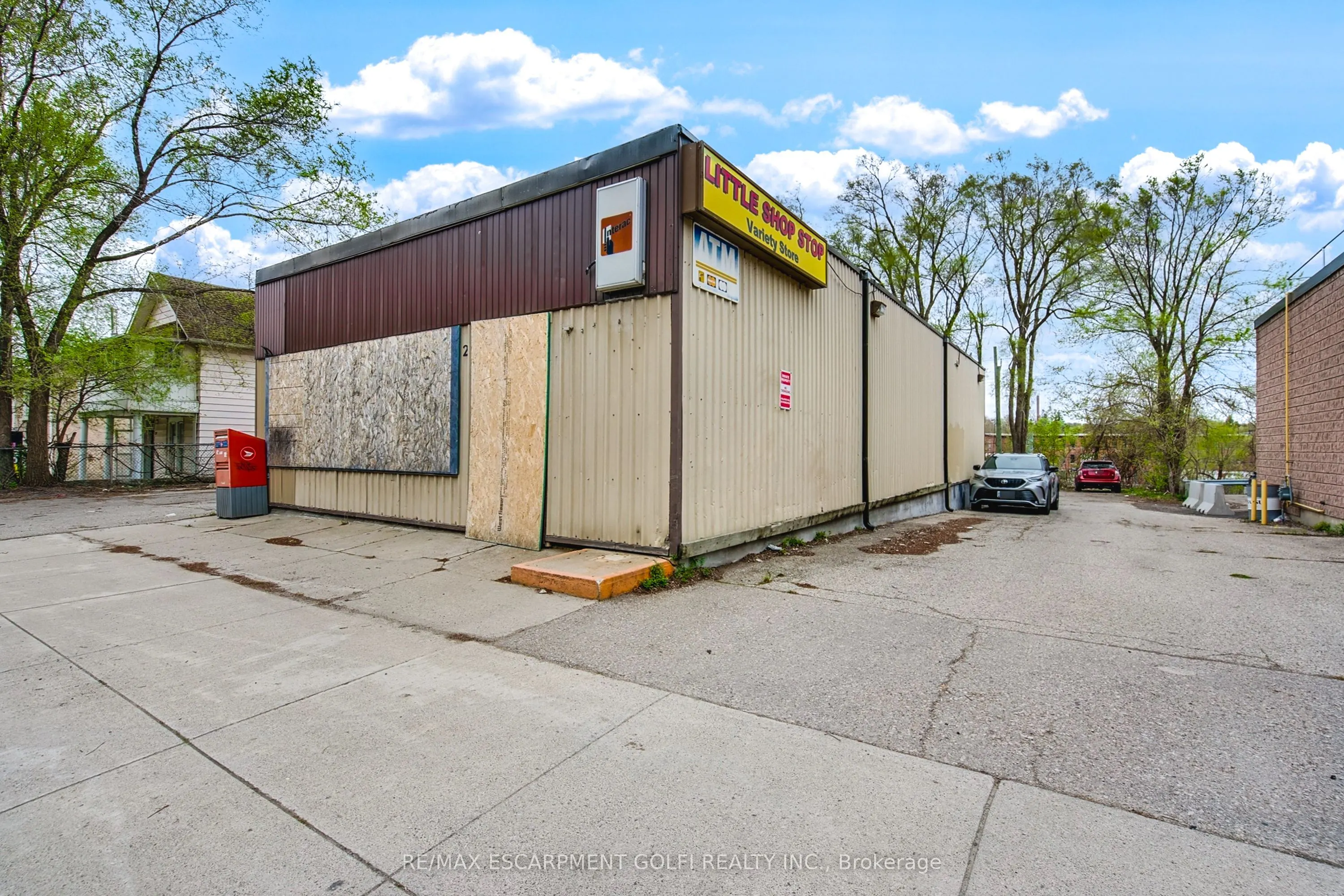27-29 Queen Street W